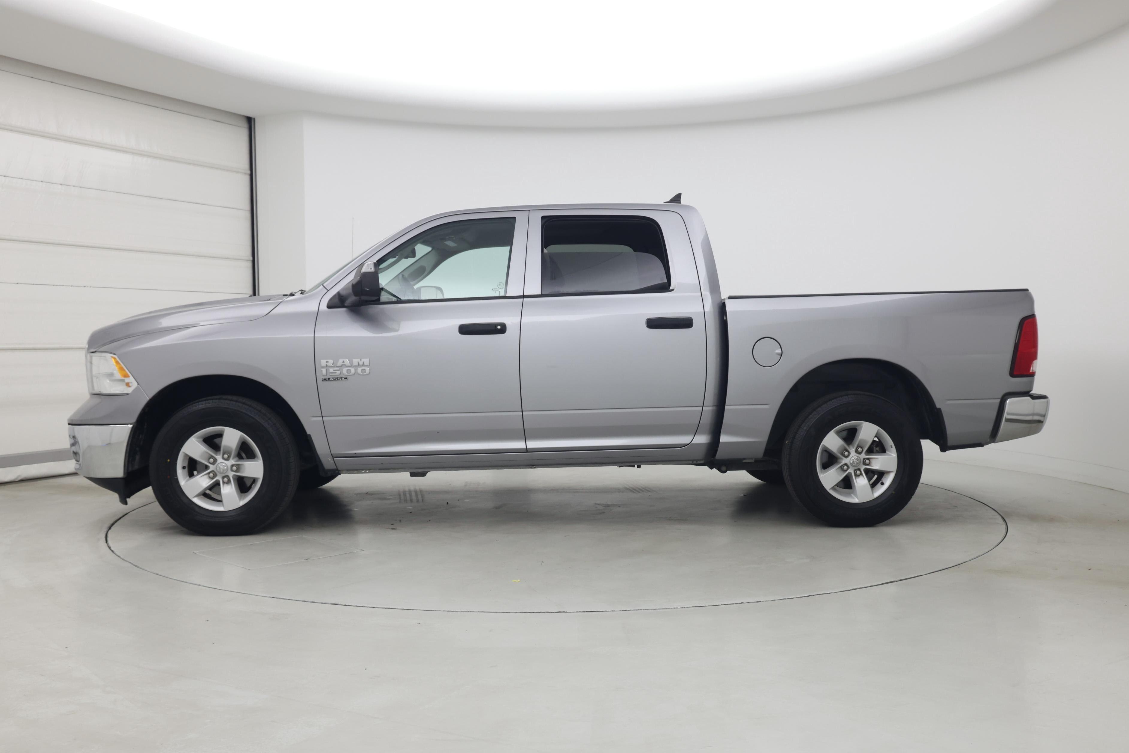 Thumbnail: 2023 RAM 1500 Classic - 3