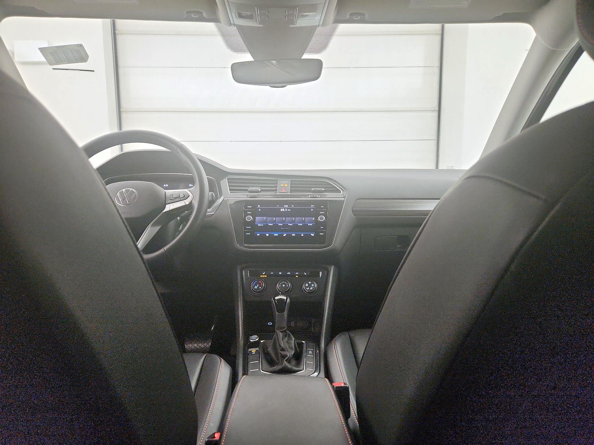 Thumbnail: 2024 Volkswagen Tiguan - 9