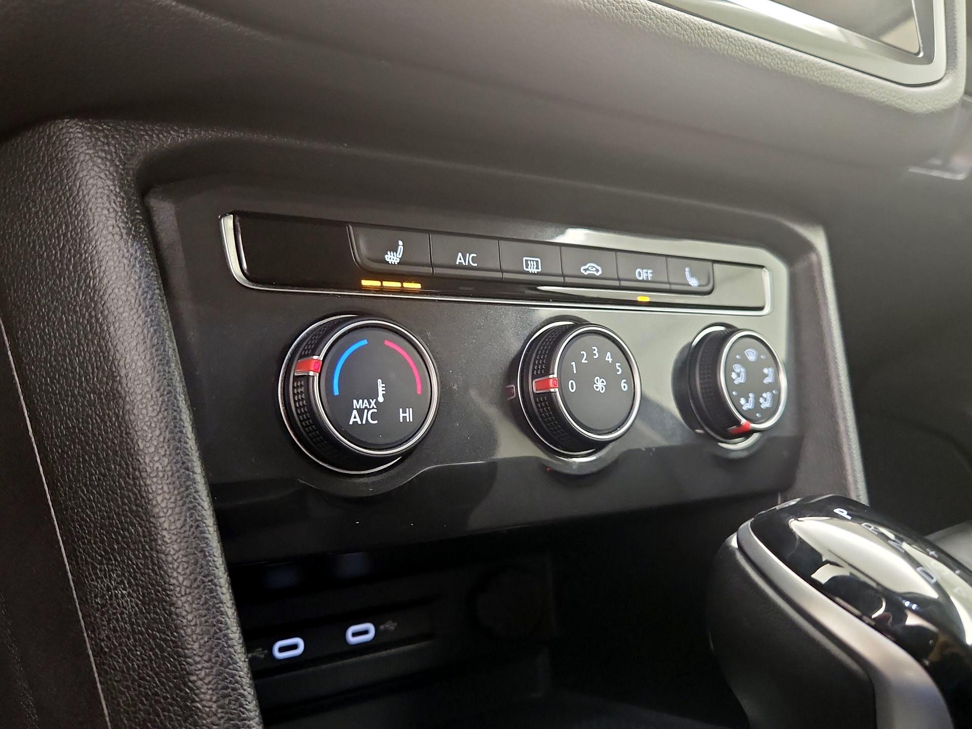 Thumbnail: 2024 Volkswagen Tiguan - 16