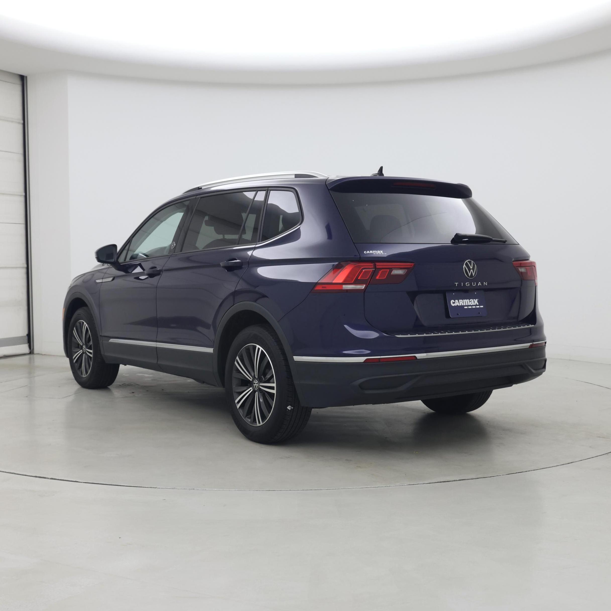 Thumbnail: 2024 Volkswagen Tiguan - 2