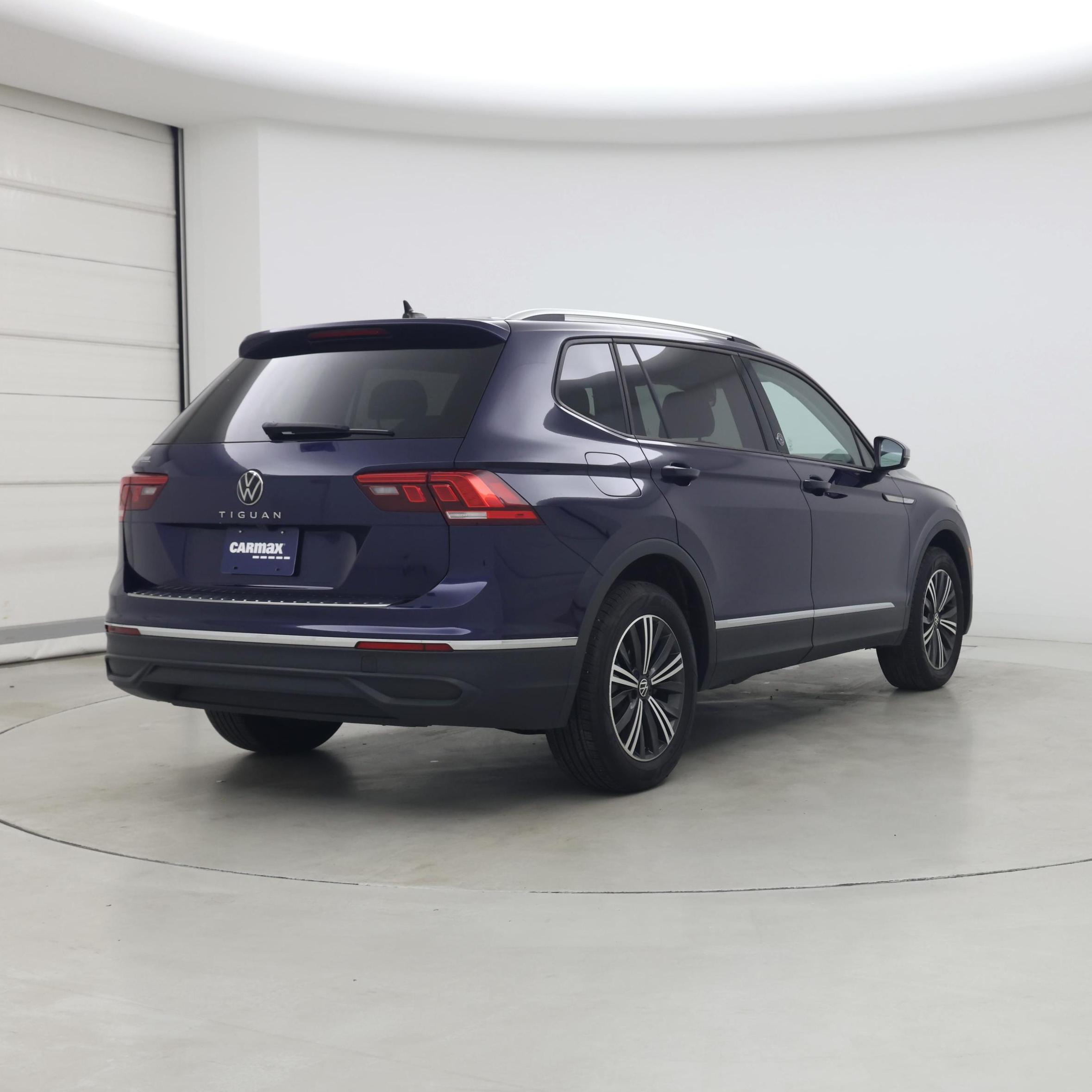 Thumbnail: 2024 Volkswagen Tiguan - 8