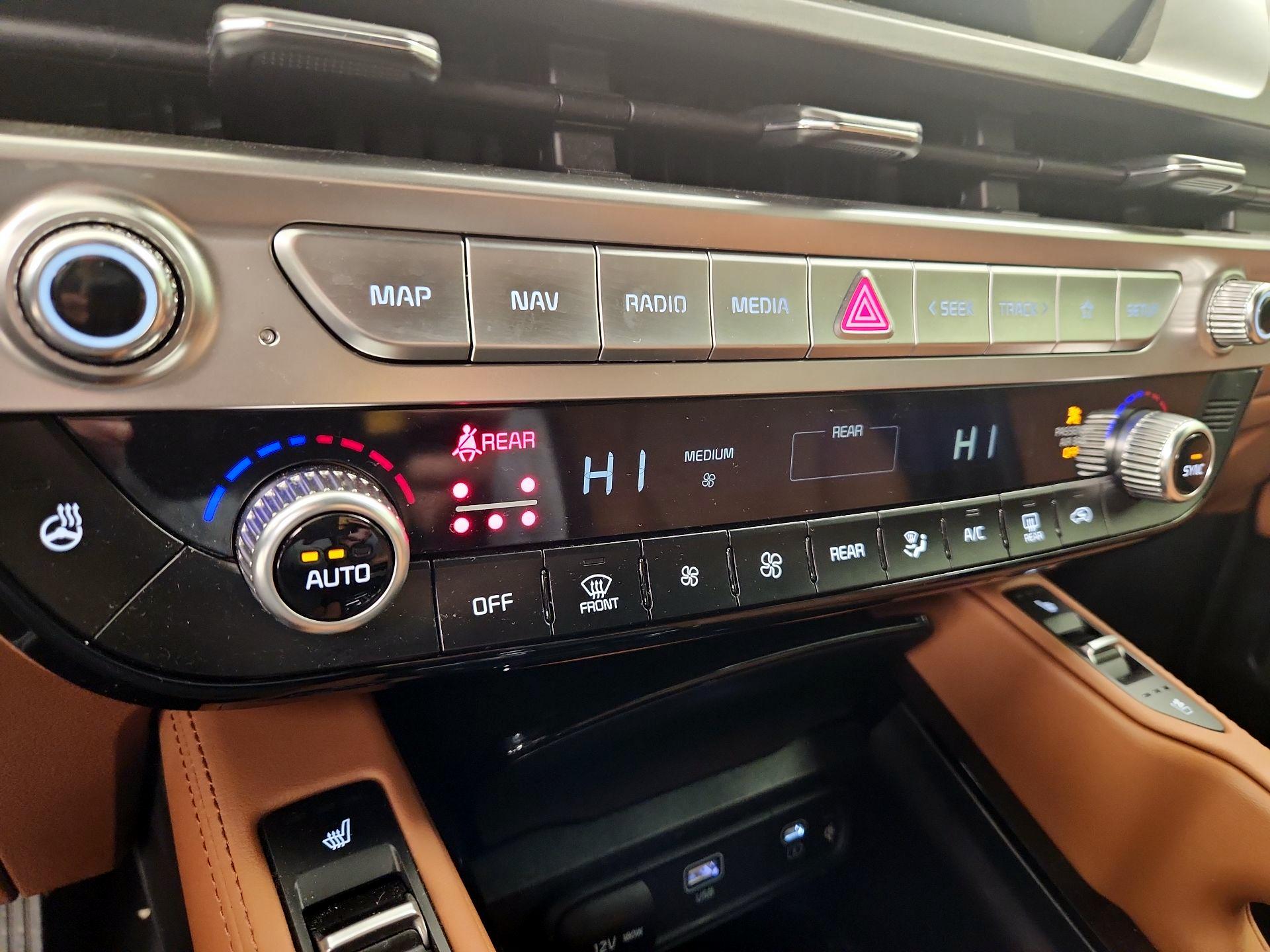 Thumbnail: 2024 Kia Telluride - 17