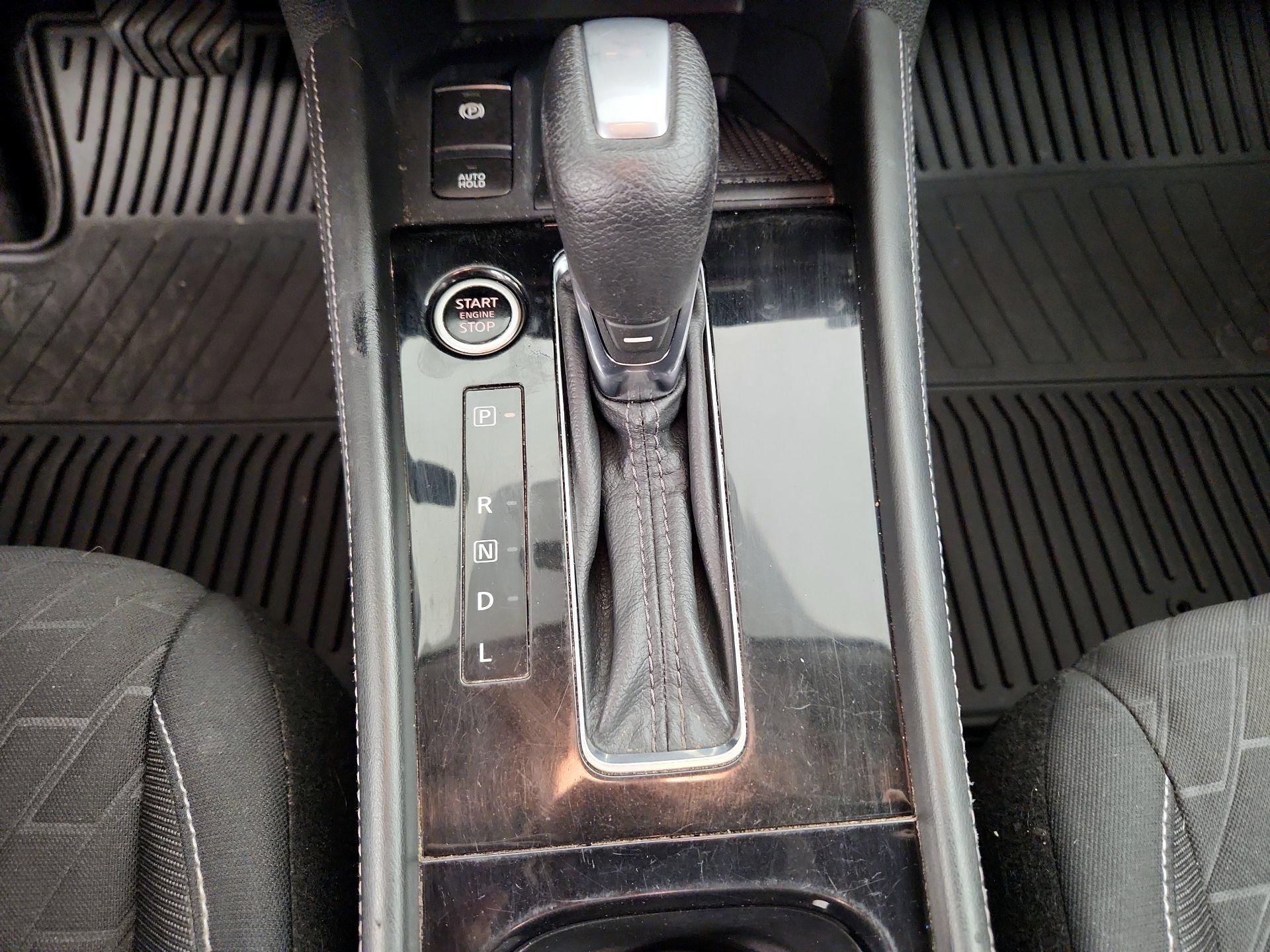 Thumbnail: 2022 Nissan Kicks - 16