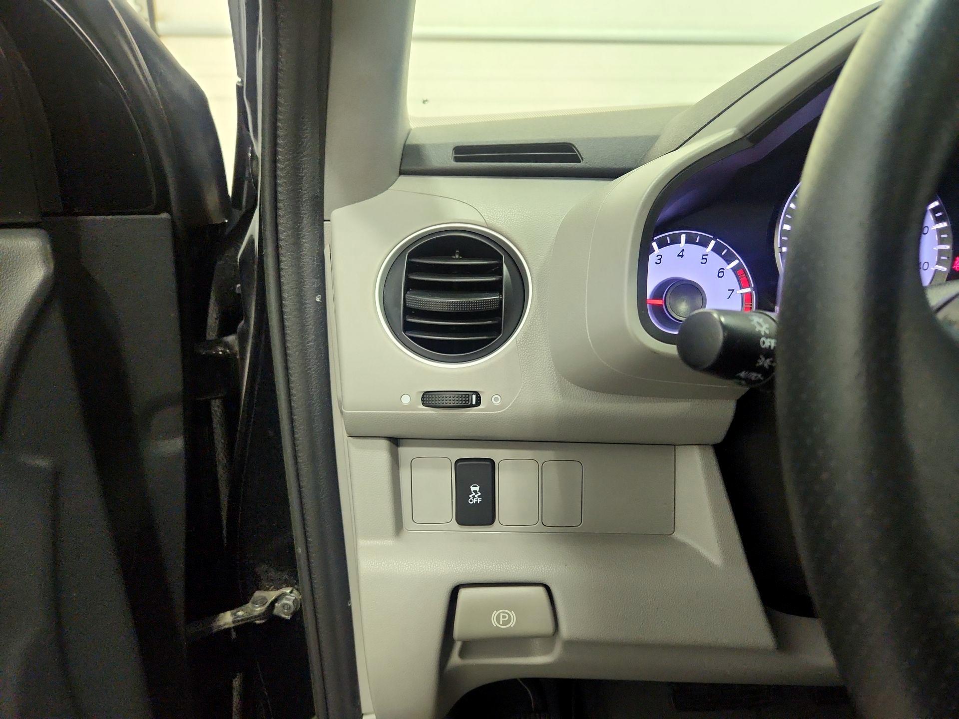 Thumbnail: 2015 Honda Pilot - 13