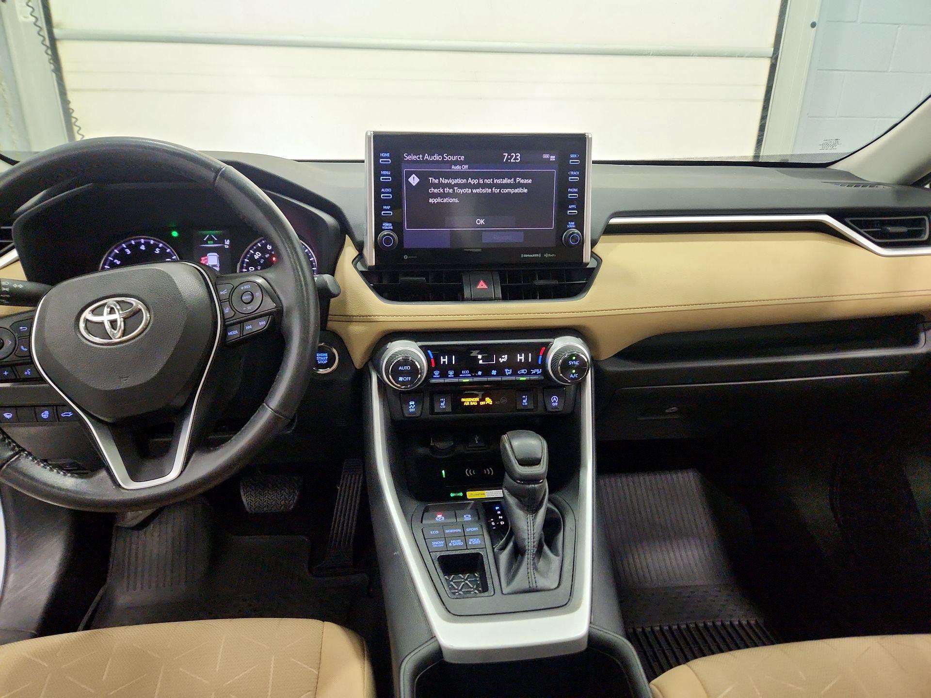 Thumbnail: 2022 Toyota RAV4 - 9