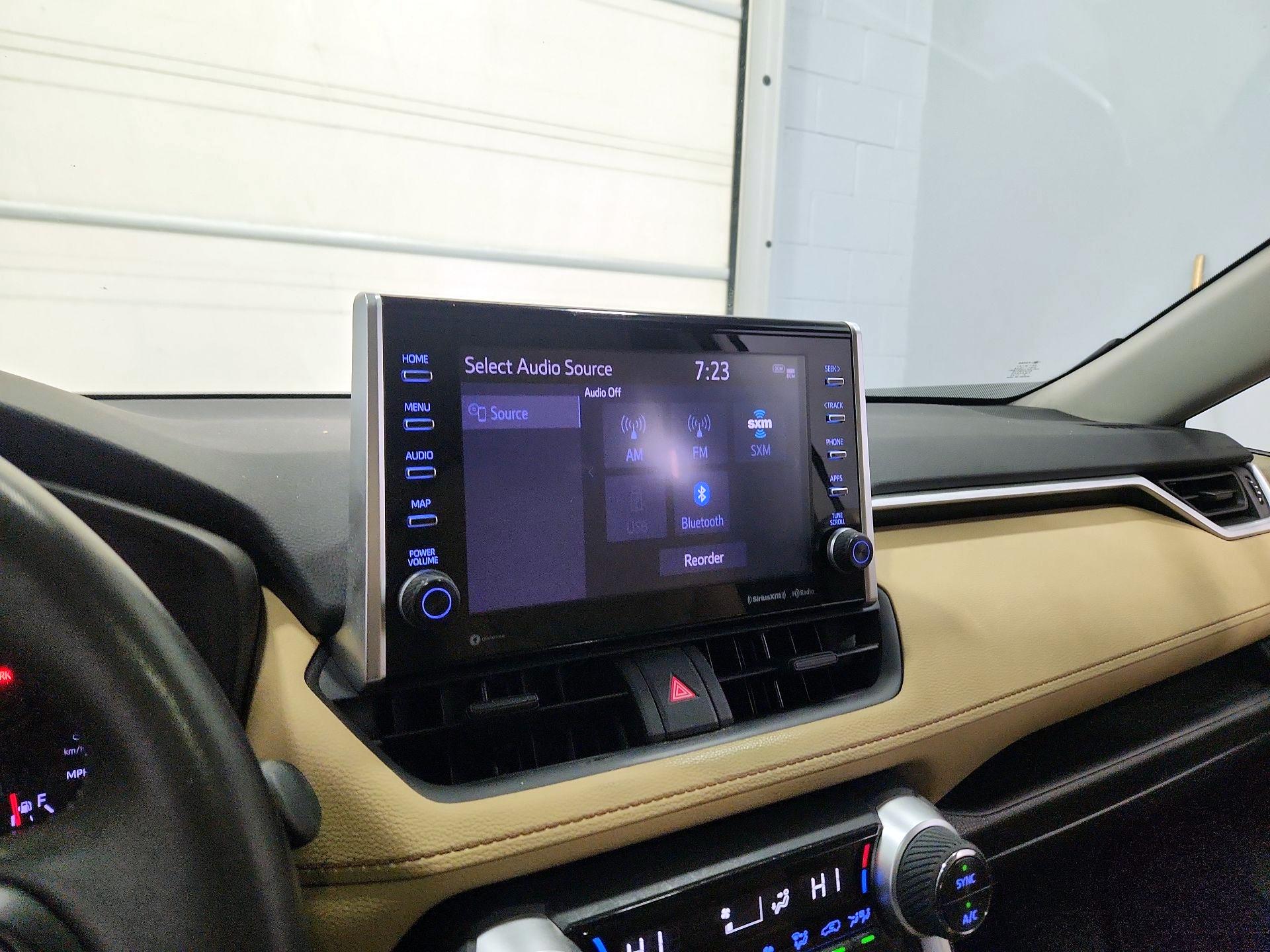 Thumbnail: 2022 Toyota RAV4 - 15