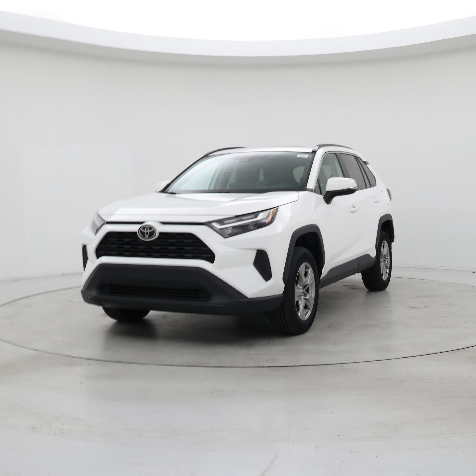 Thumbnail: 2022 Toyota RAV4 - 4