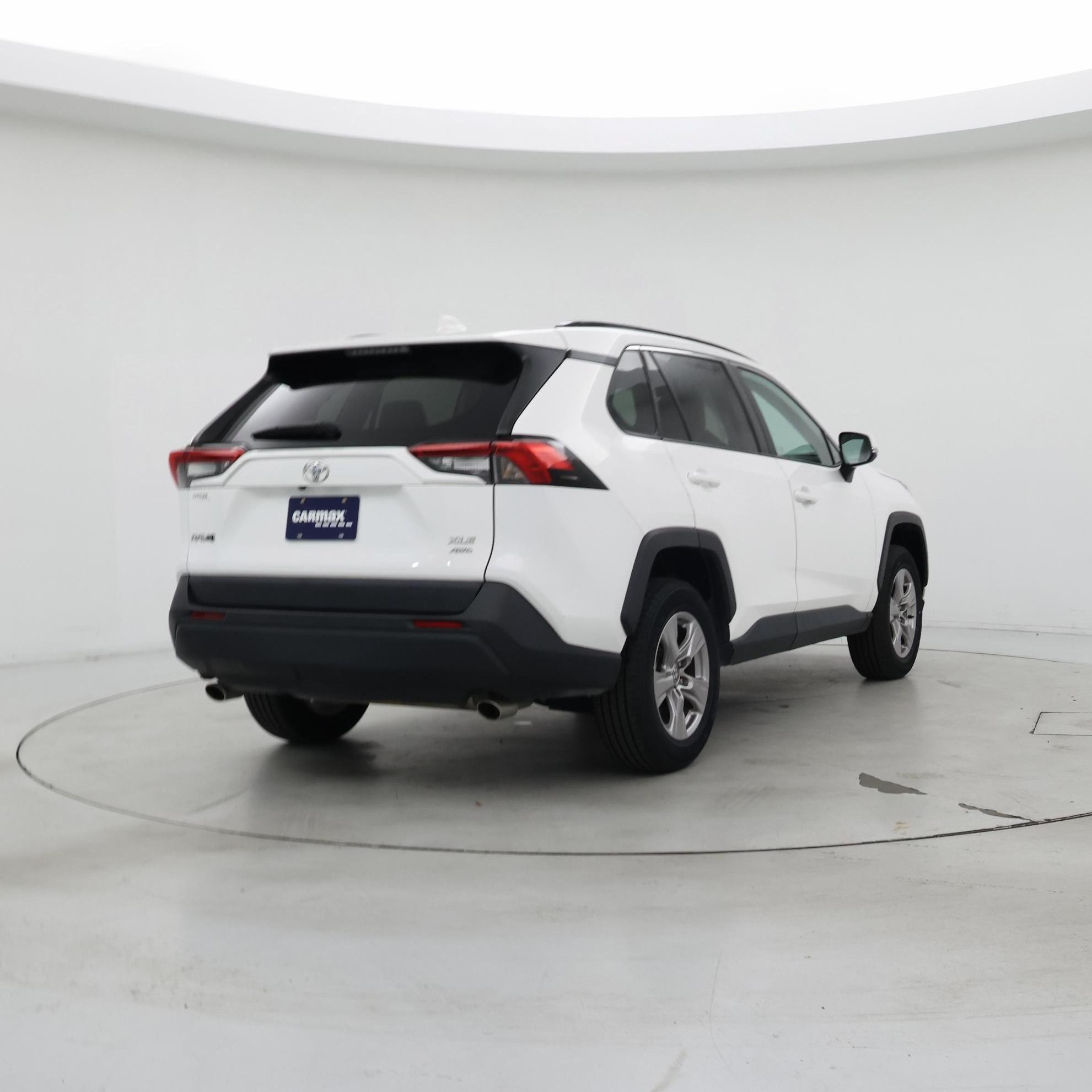 Thumbnail: 2022 Toyota RAV4 - 8