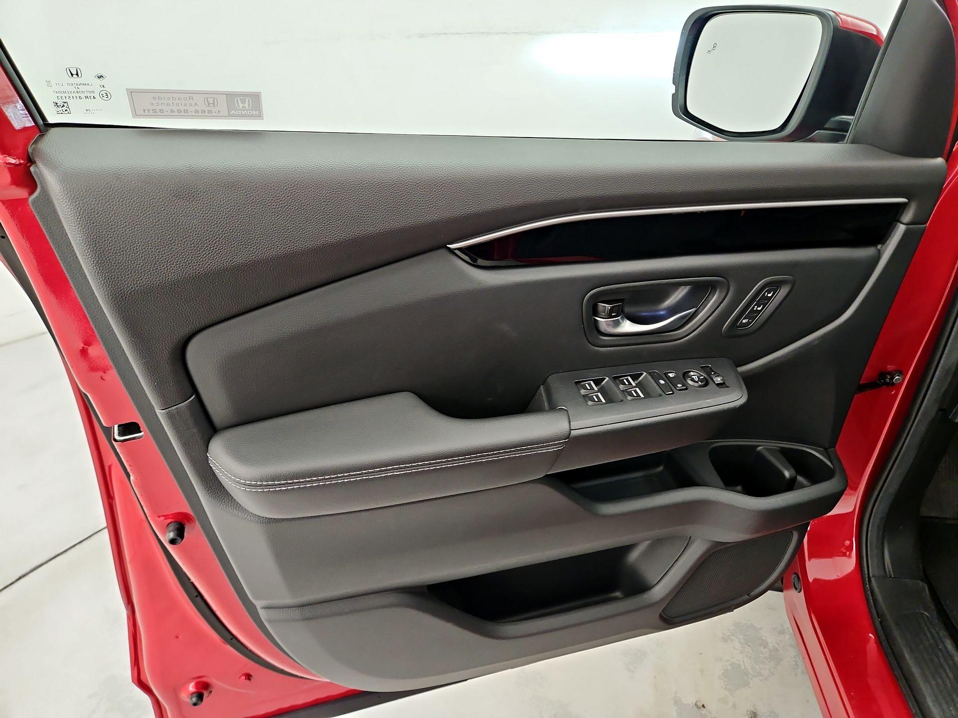 Thumbnail: 2024 Honda Pilot - 12