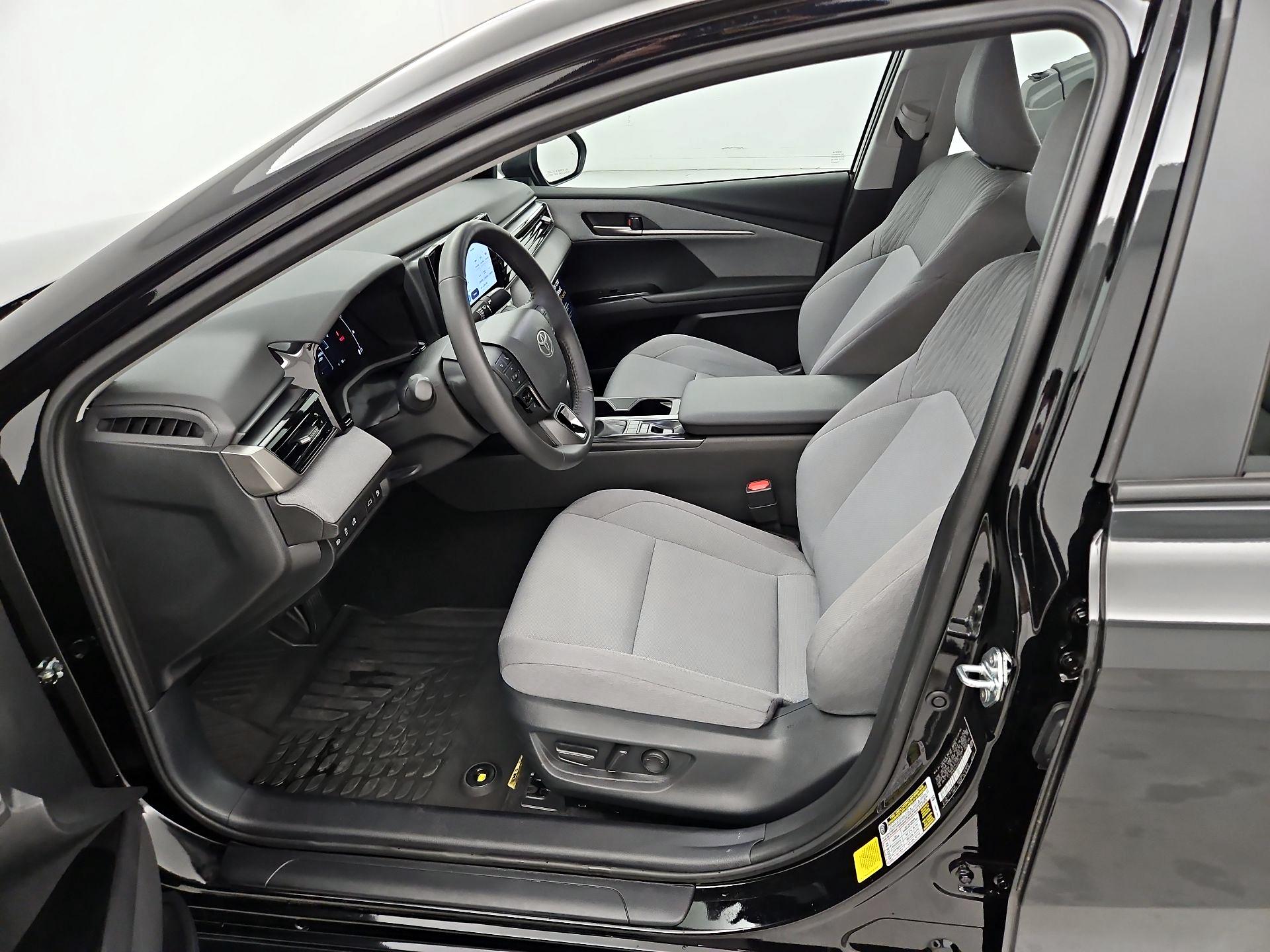 Thumbnail: 2025 Toyota Camry - 11