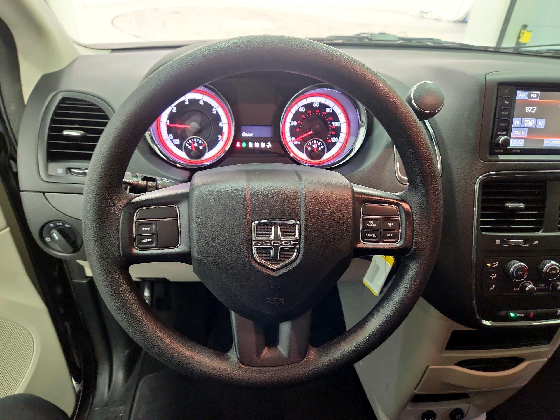 Thumbnail: 2019 Dodge Grand Caravan - 10