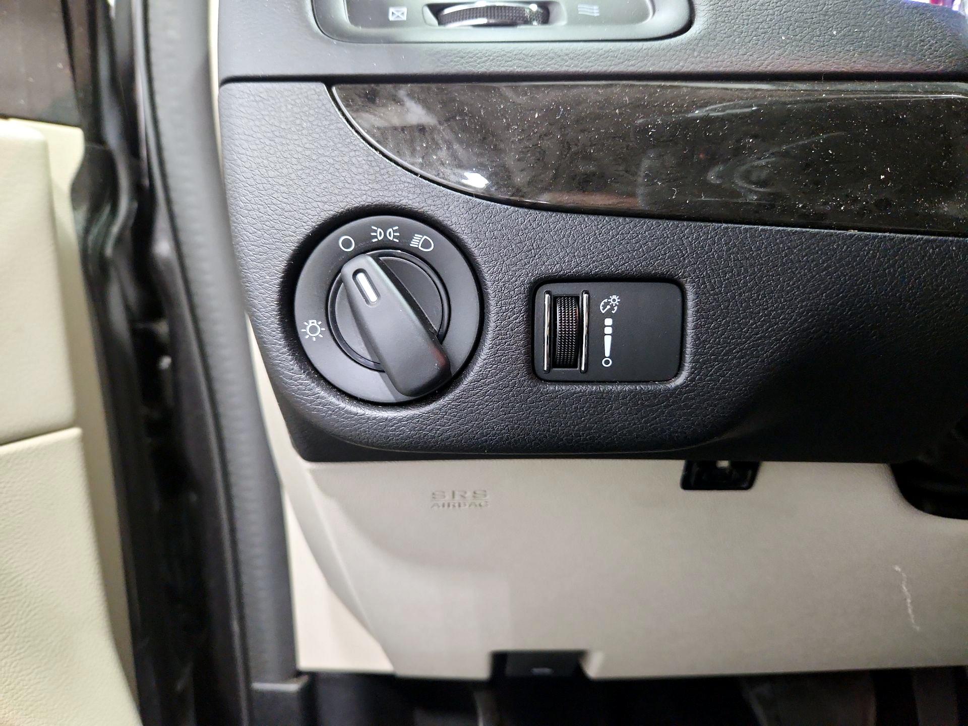 Thumbnail: 2019 Dodge Grand Caravan - 13