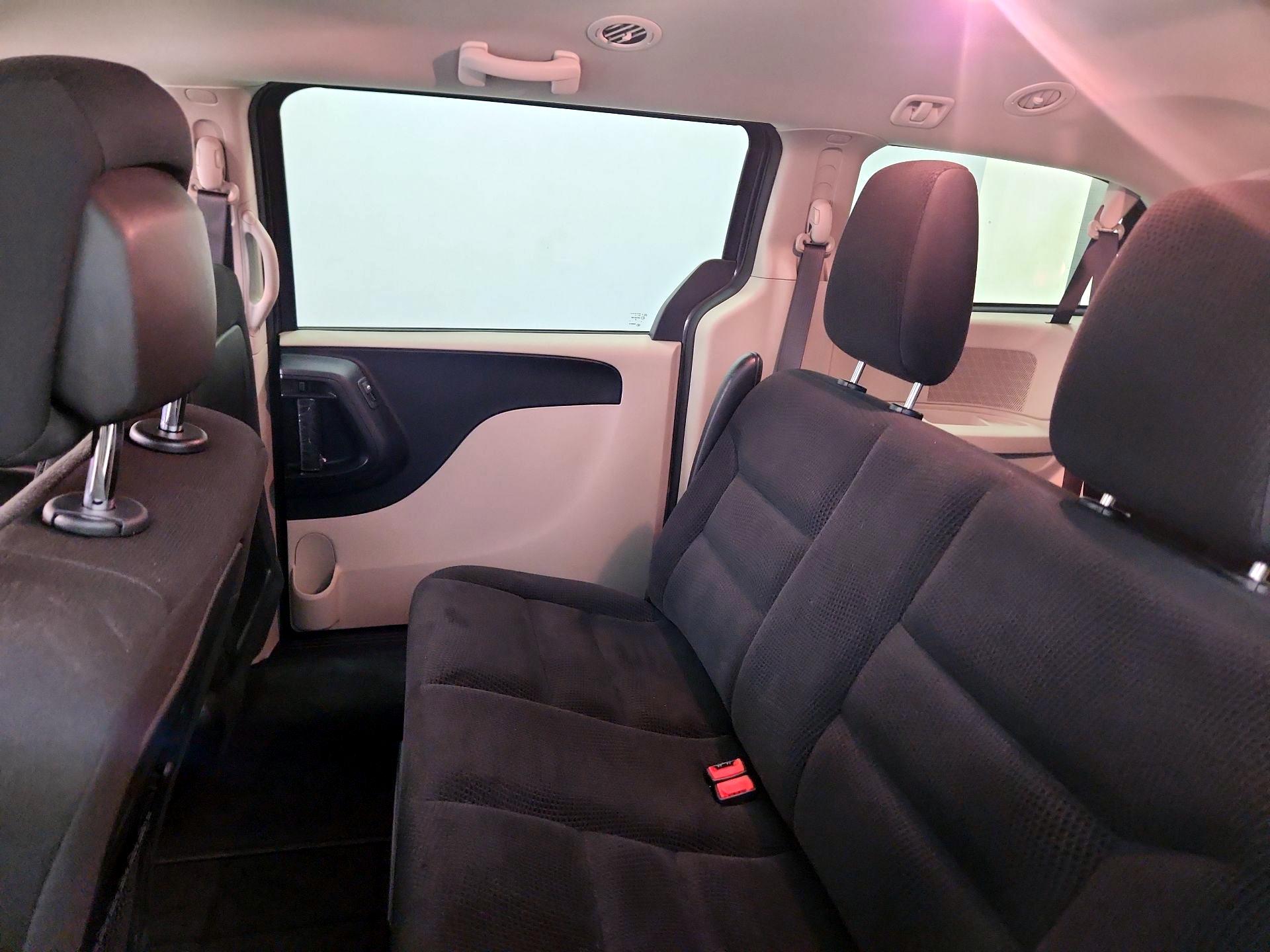 Thumbnail: 2019 Dodge Grand Caravan - 18