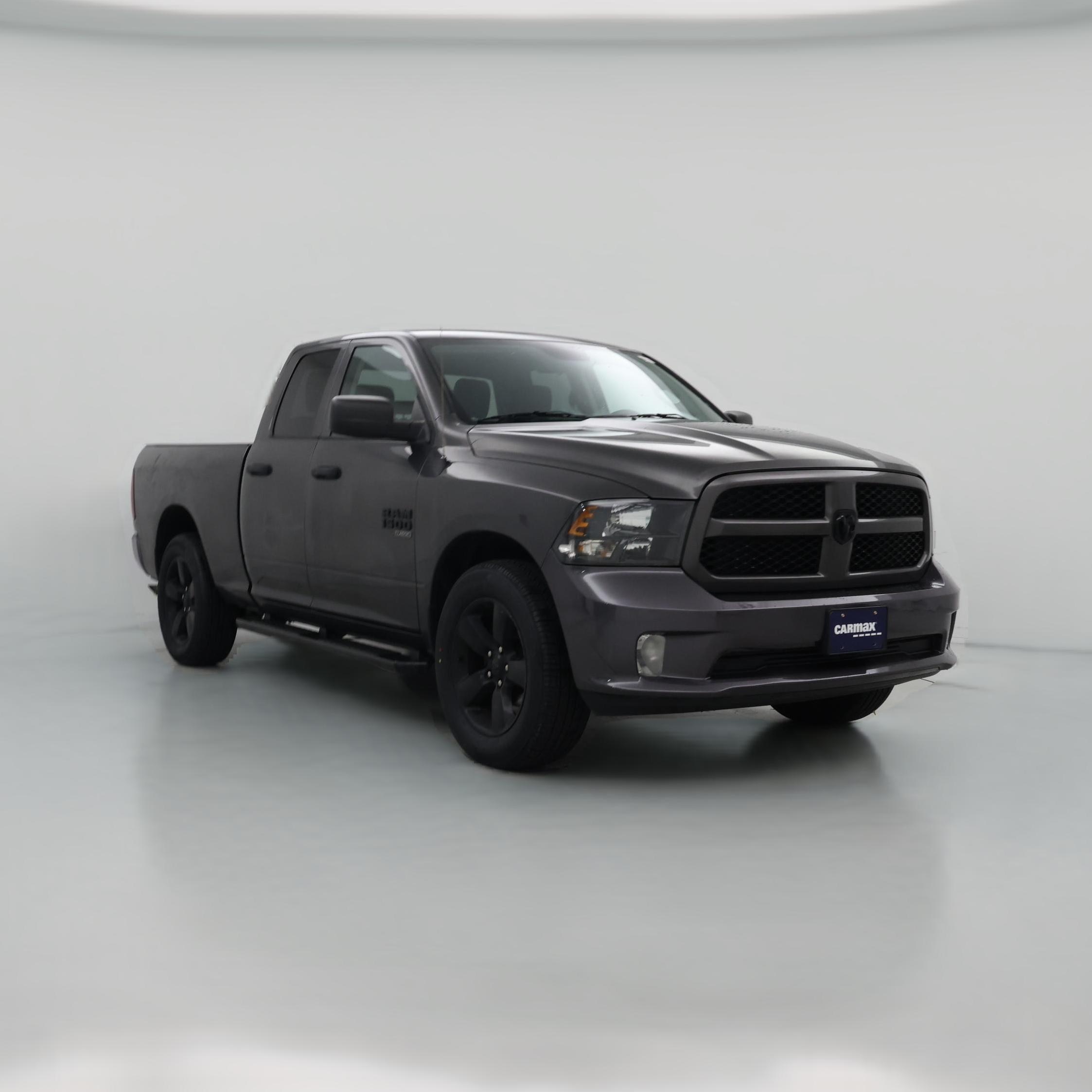 Thumbnail: 2019 RAM 1500 Classic - 1