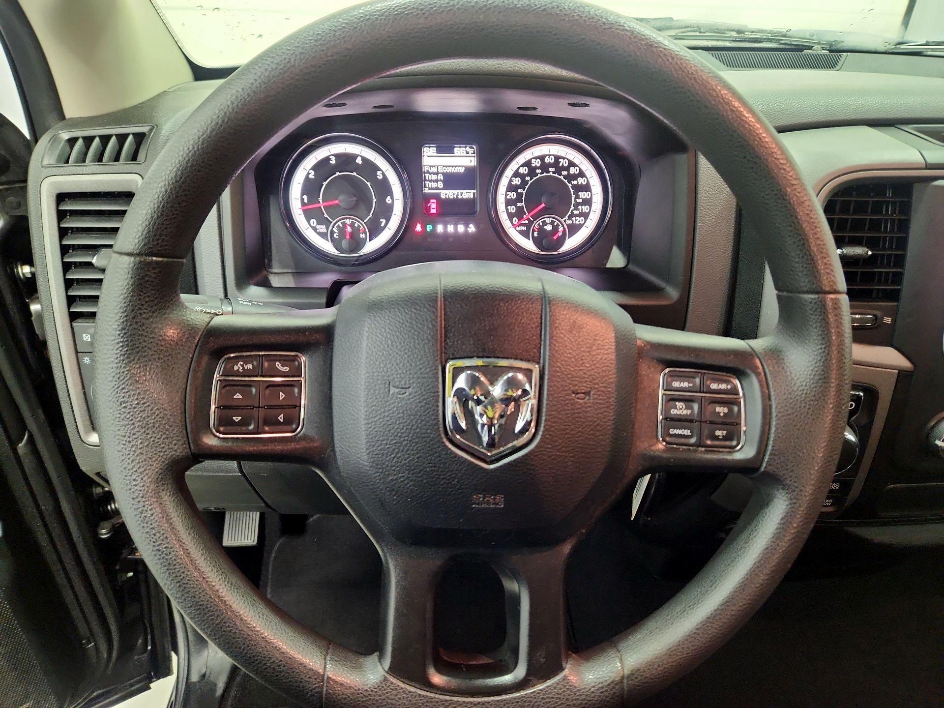 Thumbnail: 2019 RAM 1500 Classic - 10