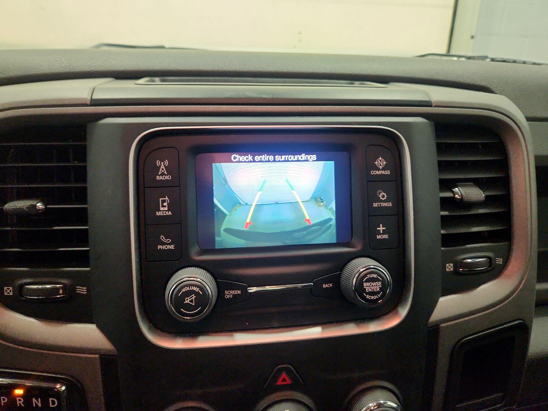 Thumbnail: 2019 RAM 1500 Classic - 14