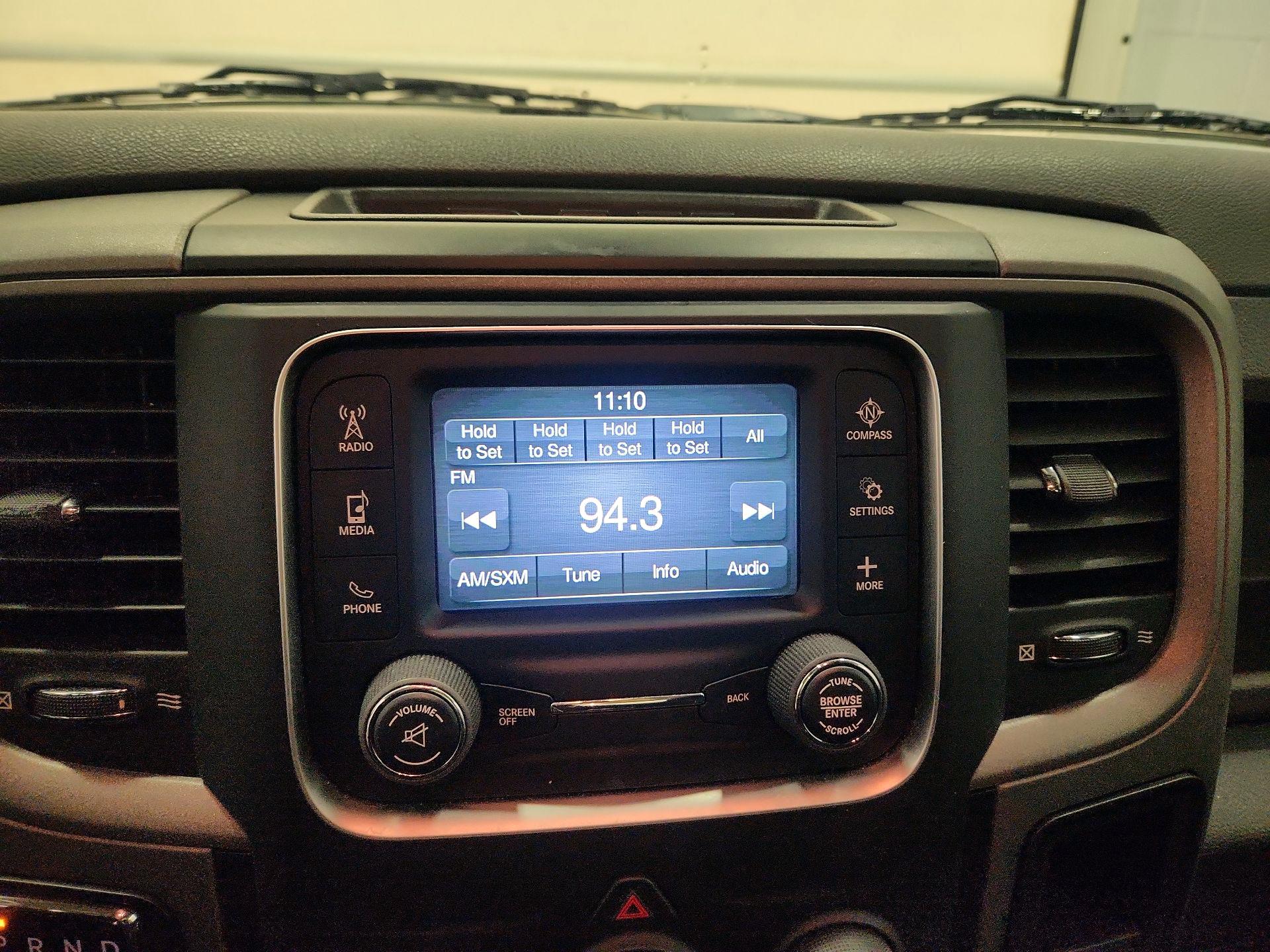 Thumbnail: 2019 RAM 1500 Classic - 15