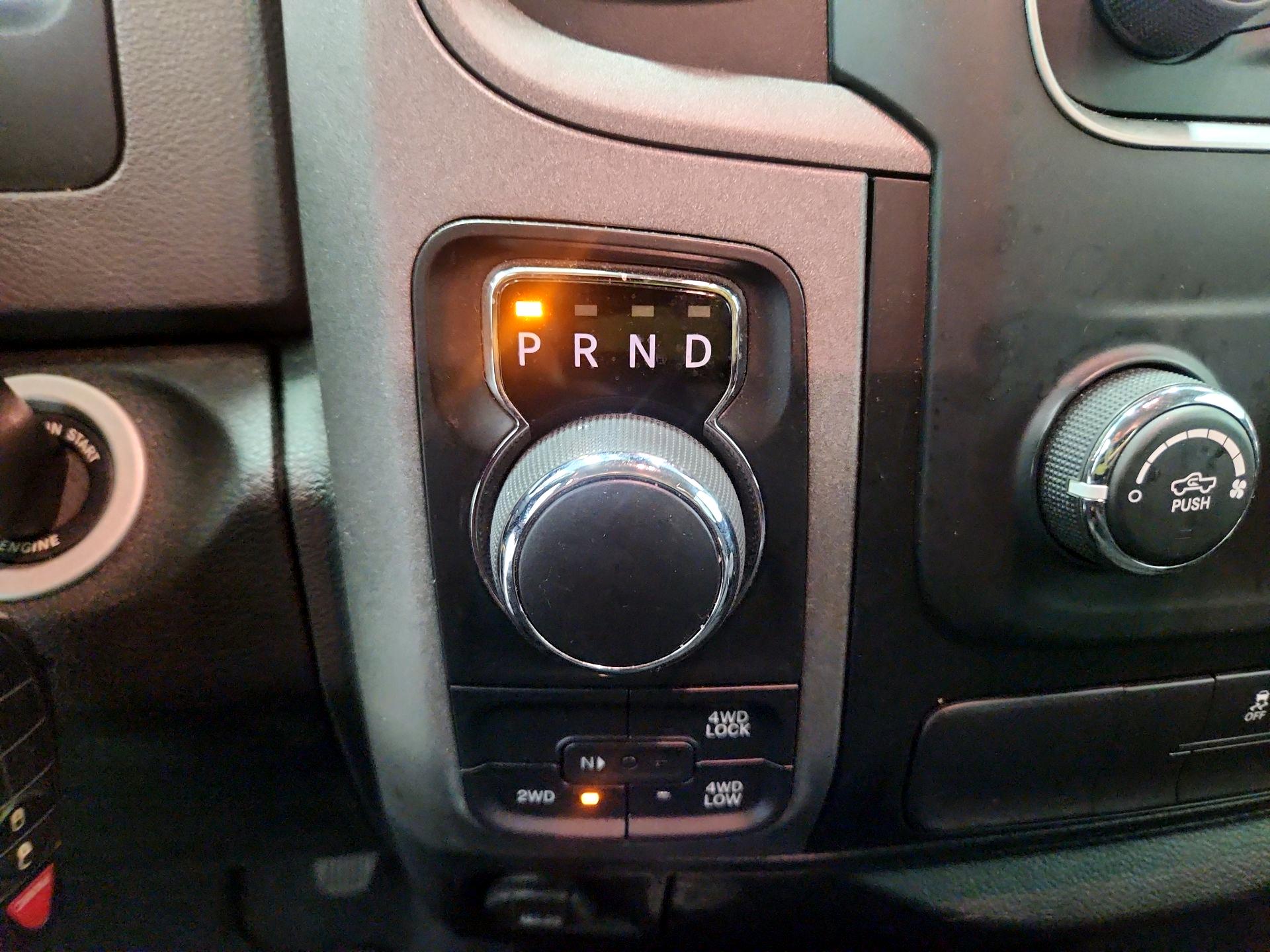 Thumbnail: 2019 RAM 1500 Classic - 17