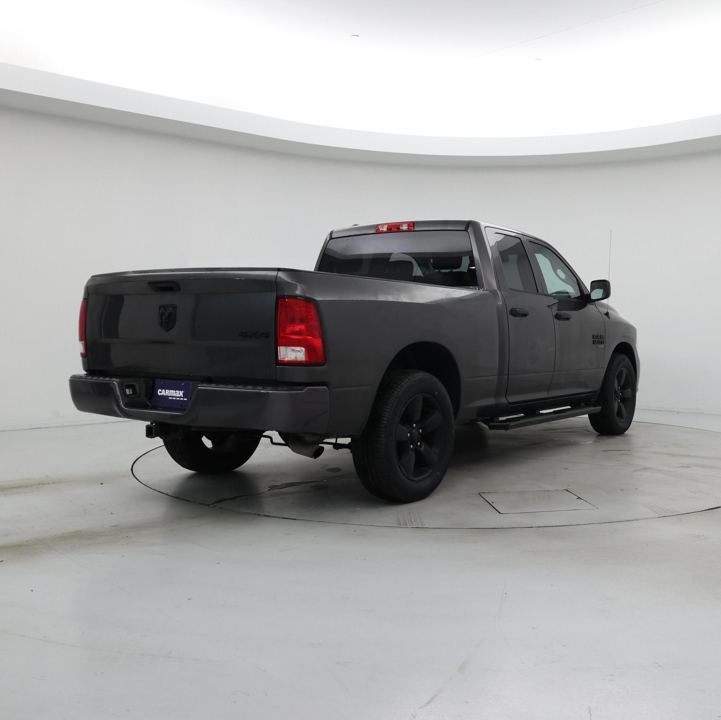 Thumbnail: 2019 RAM 1500 Classic - 8