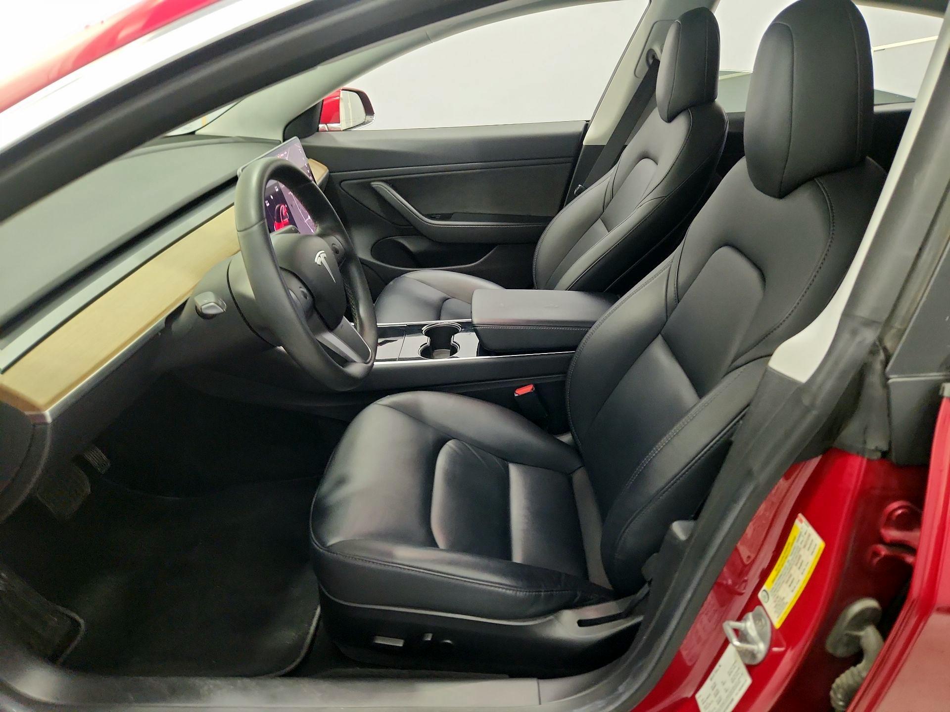 Thumbnail: 2019 Tesla Model 3 - 11