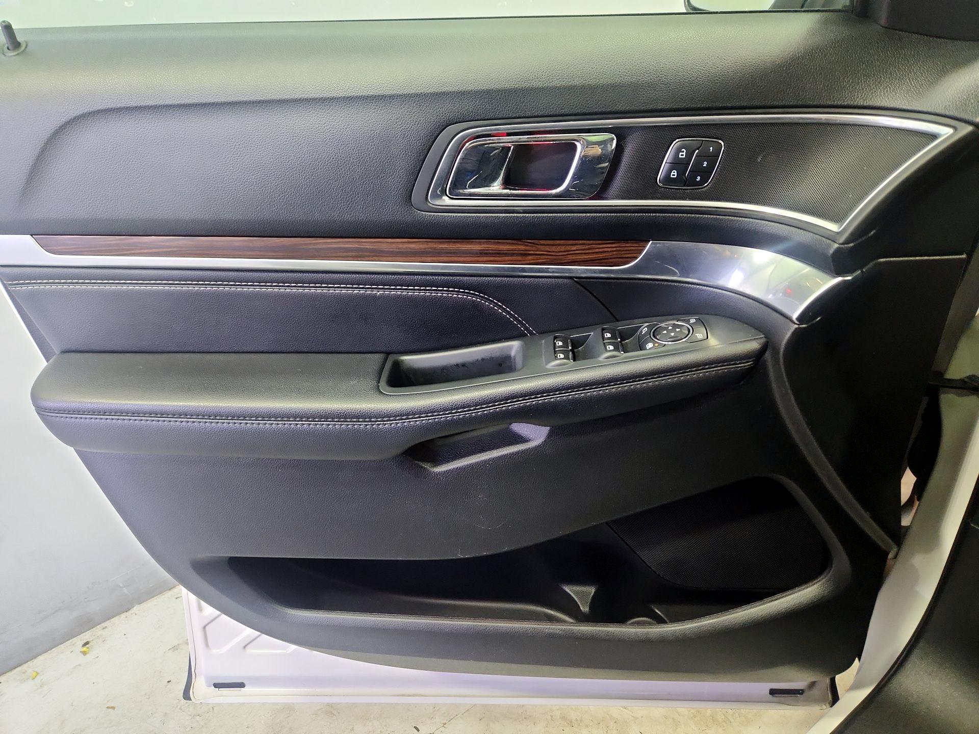 Thumbnail: 2017 Ford Explorer - 12