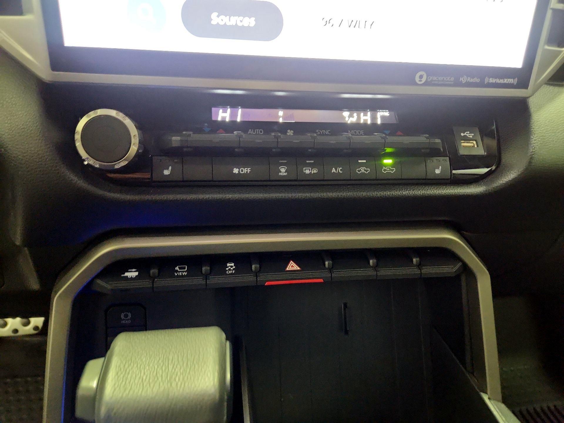 Thumbnail: 2022 Toyota Tundra - 16