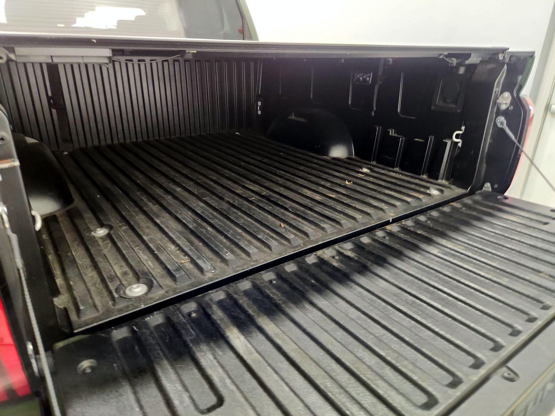 Thumbnail: 2022 Toyota Tundra - 20