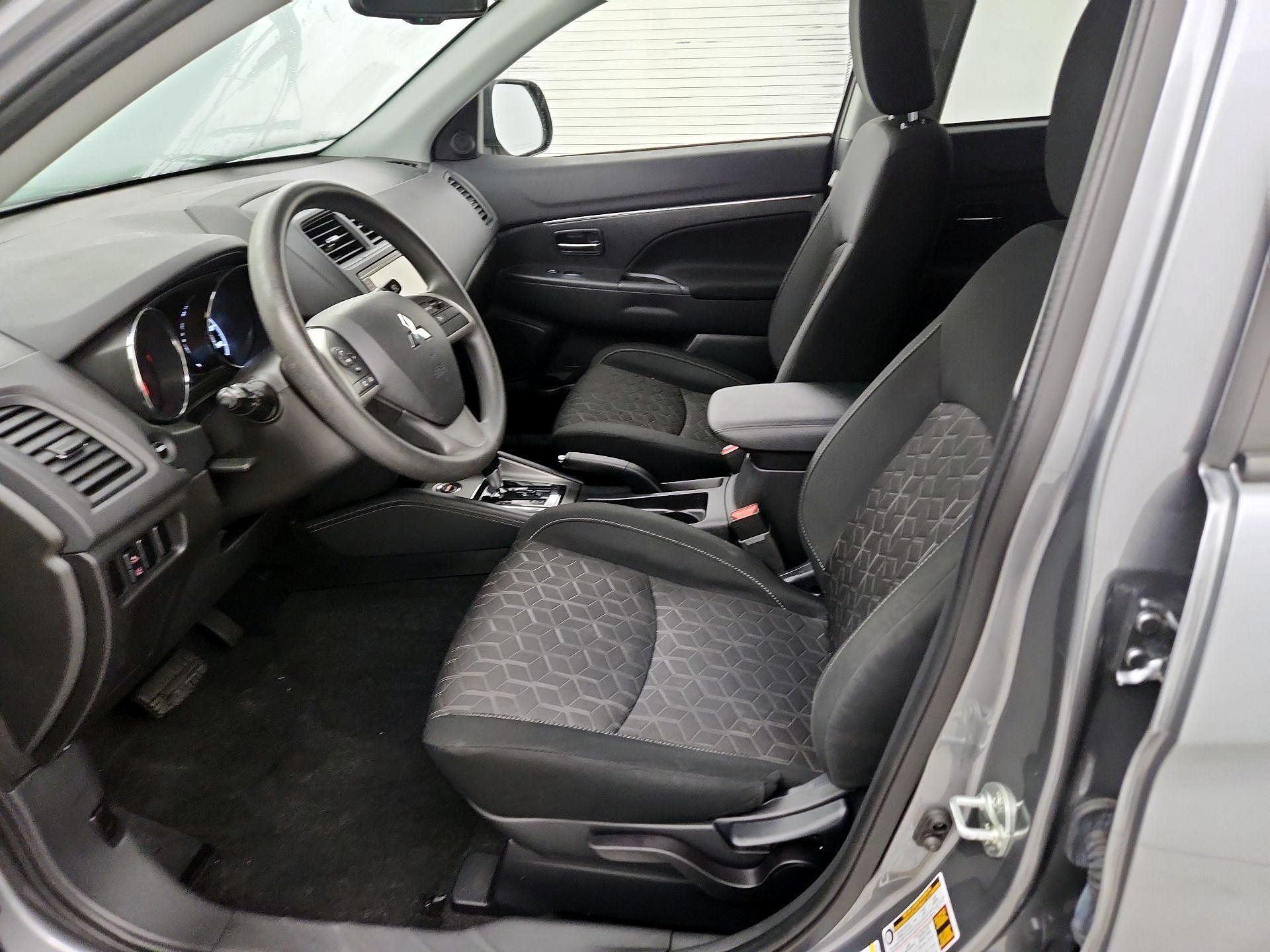 Thumbnail: 2024 Mitsubishi Outlander Sport - 9