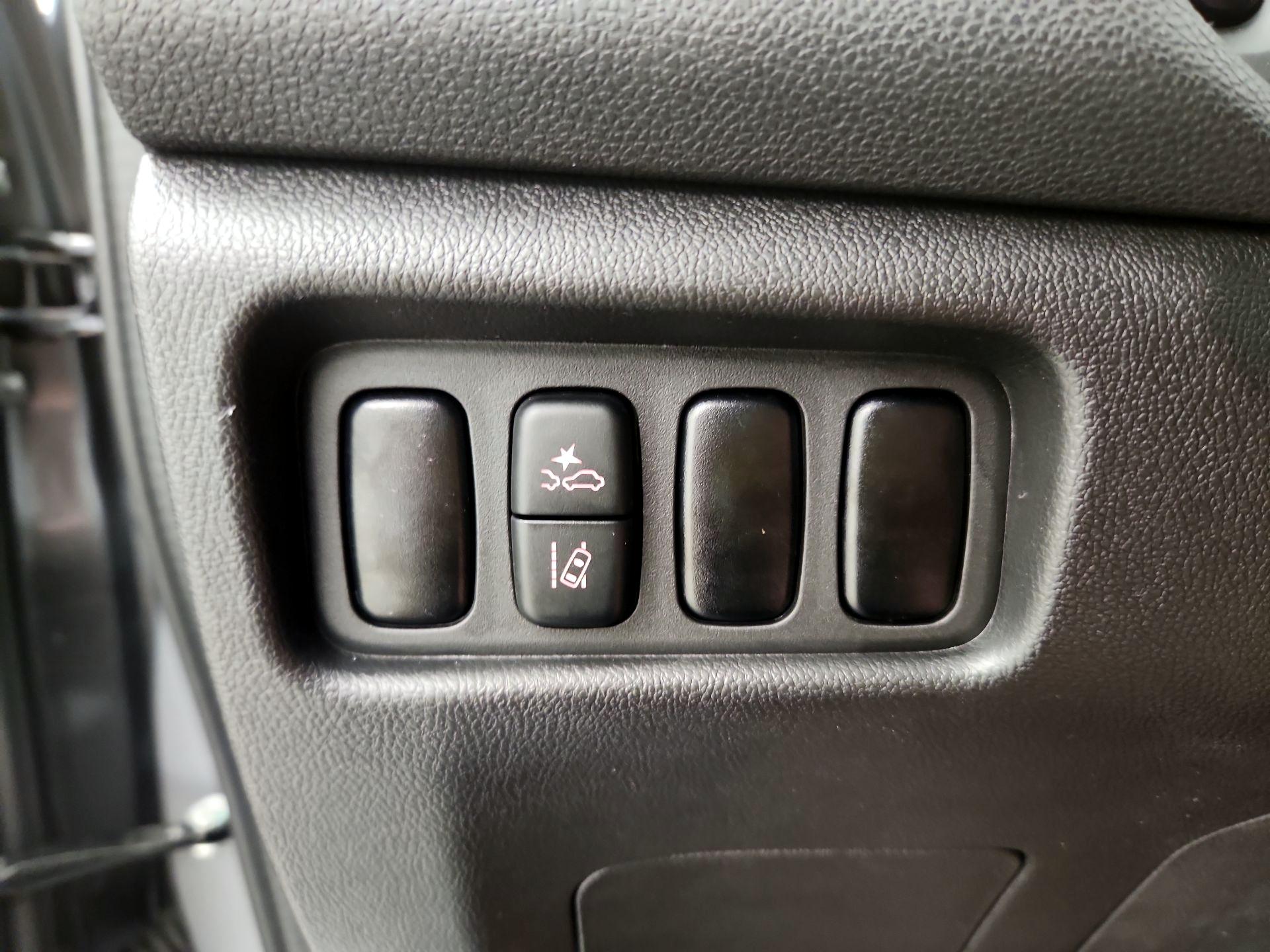 Thumbnail: 2024 Mitsubishi Outlander Sport - 11