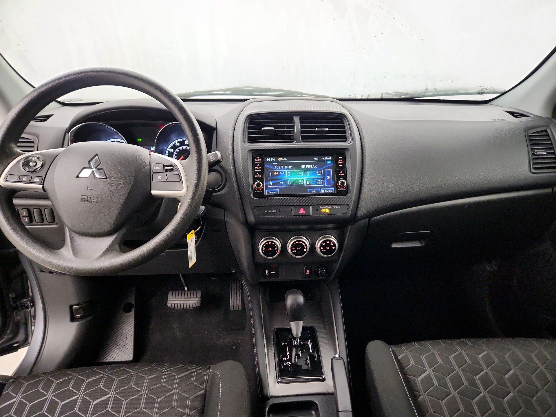 Thumbnail: 2024 Mitsubishi Outlander Sport - 8