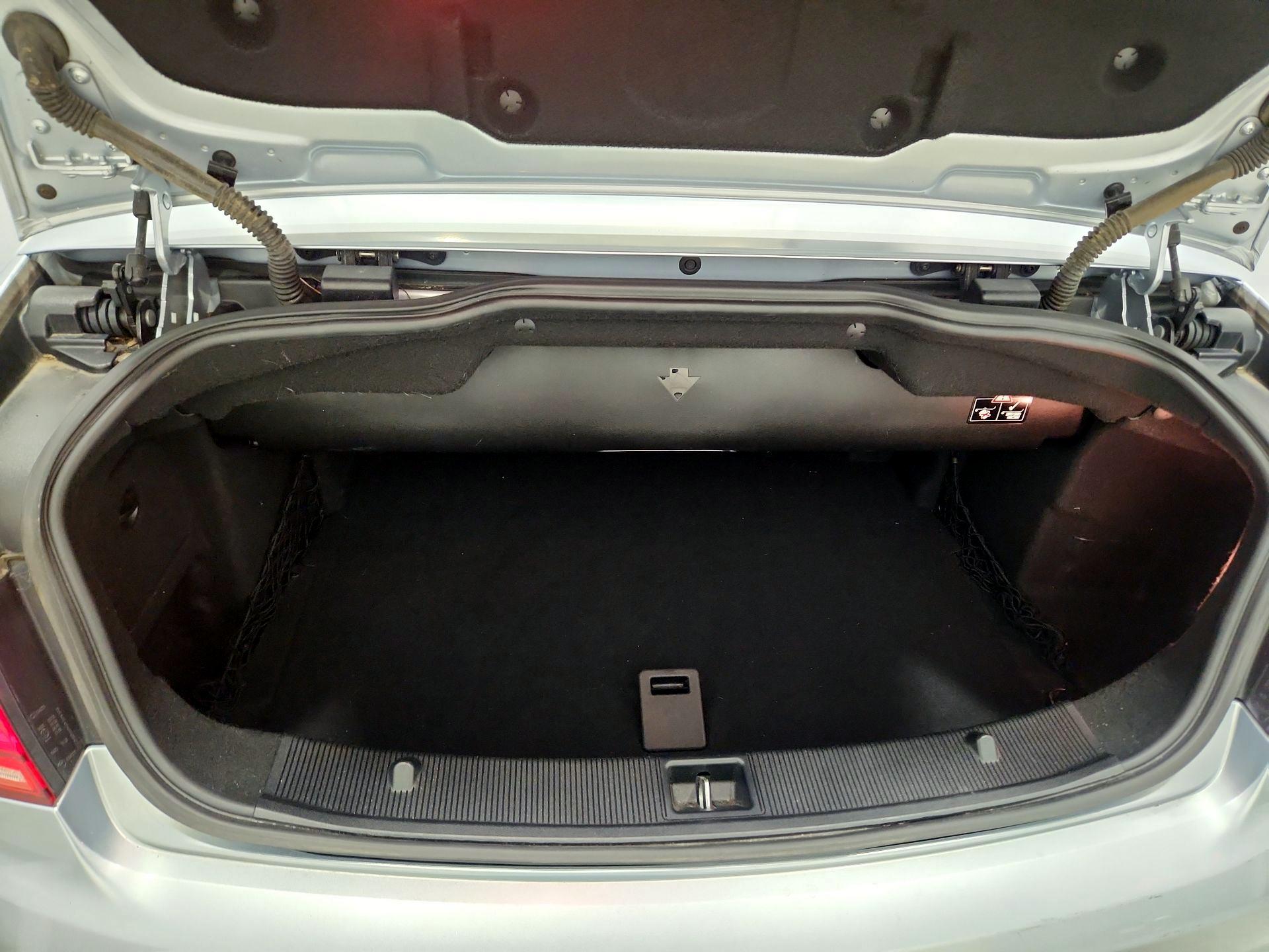 Thumbnail: 2016 Mercedes-Benz E-Class - 19