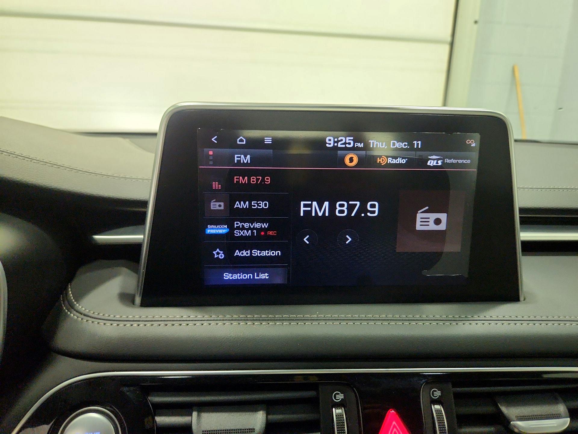 Thumbnail: 2019 Genesis G70 - 15