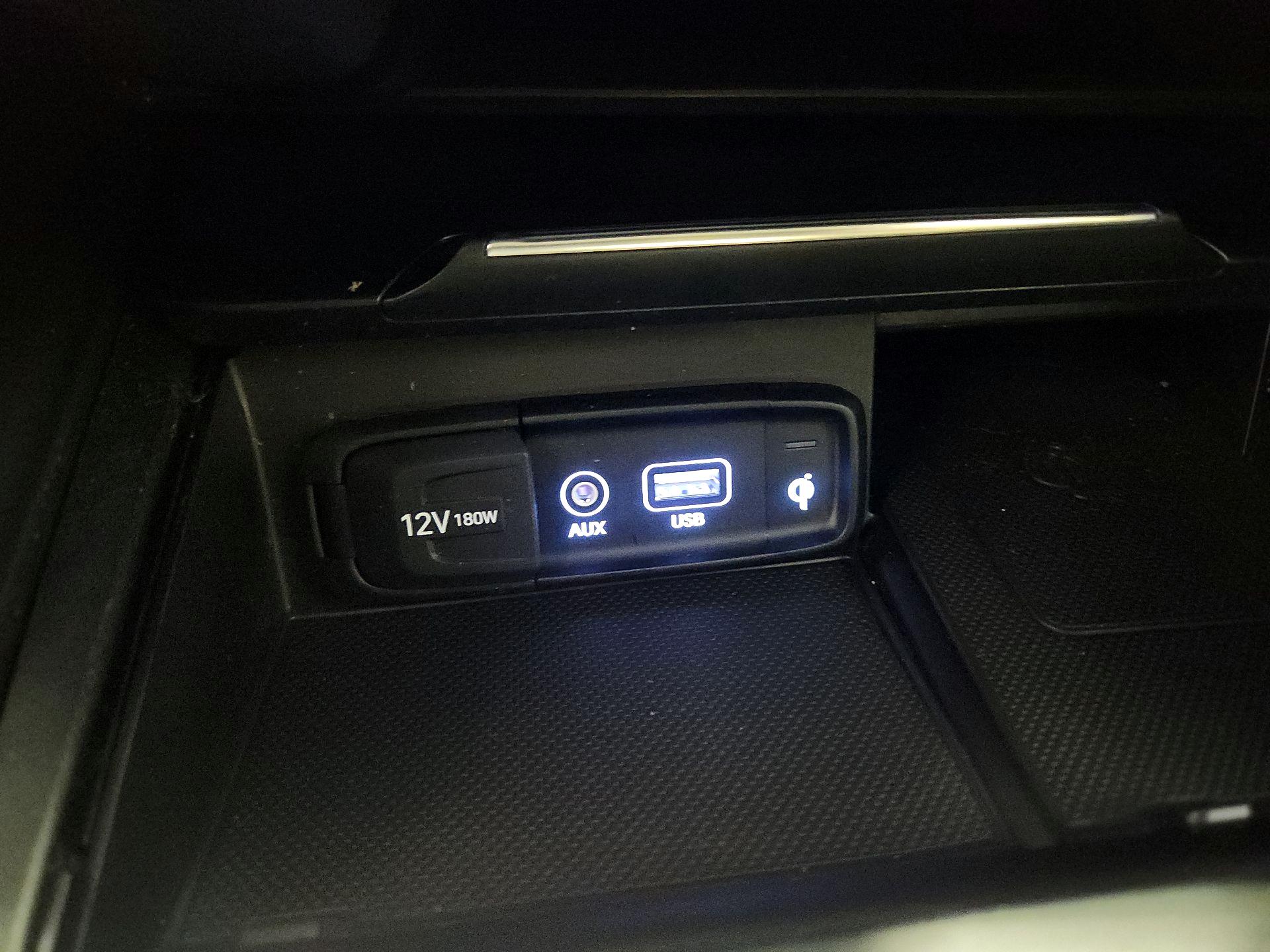 Thumbnail: 2019 Genesis G70 - 18