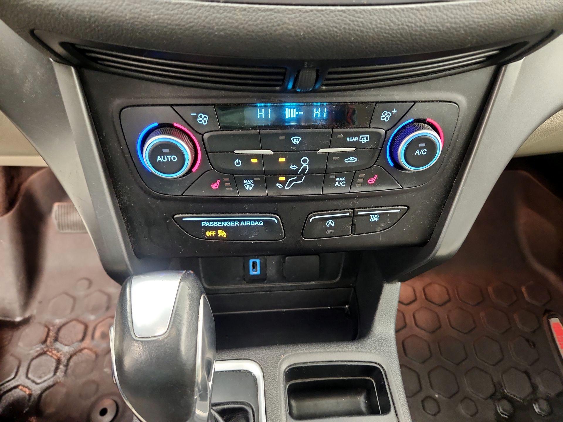 Thumbnail: 2018 Ford Escape - 16