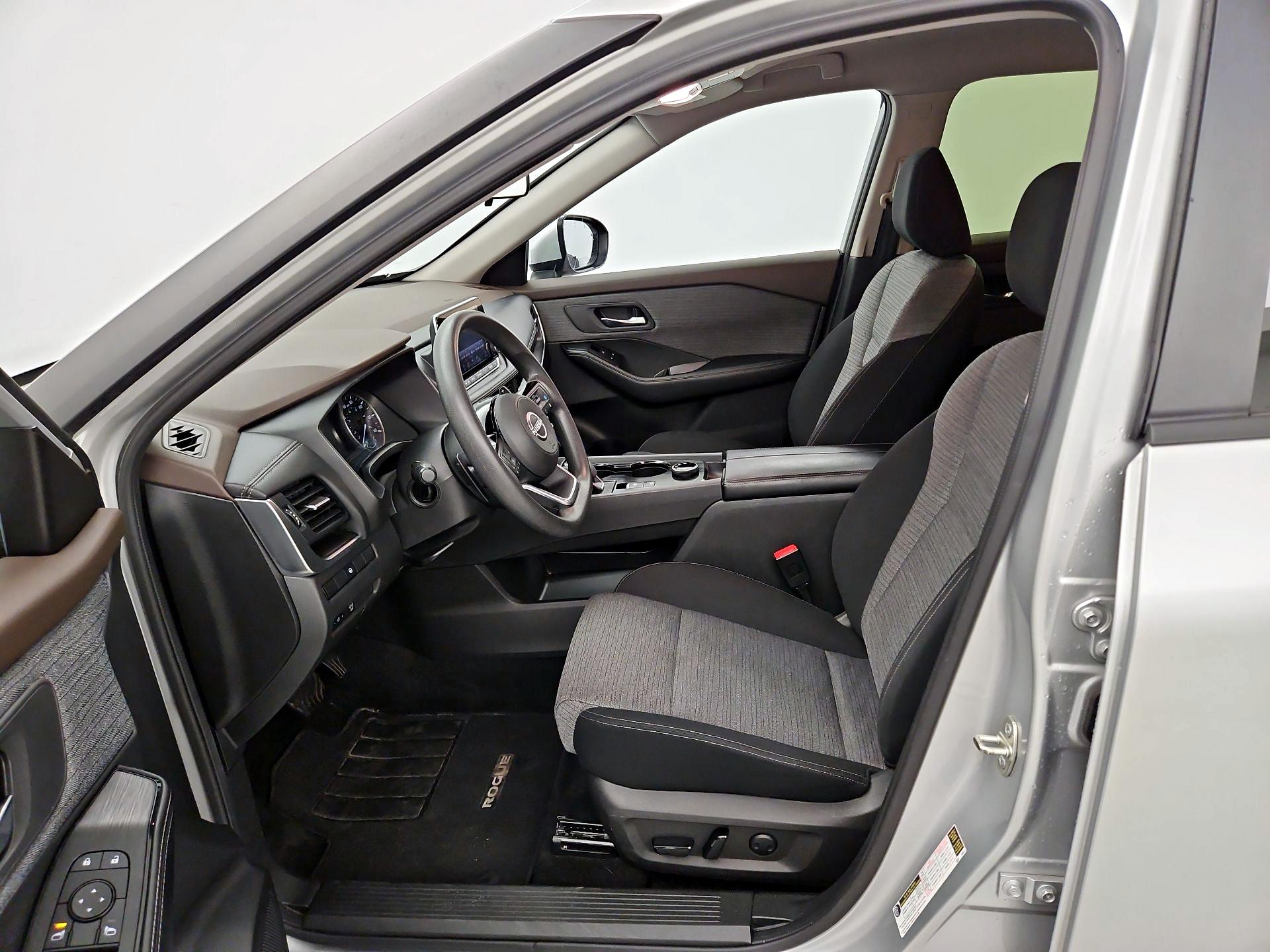 Thumbnail: 2023 Nissan Rogue - 11