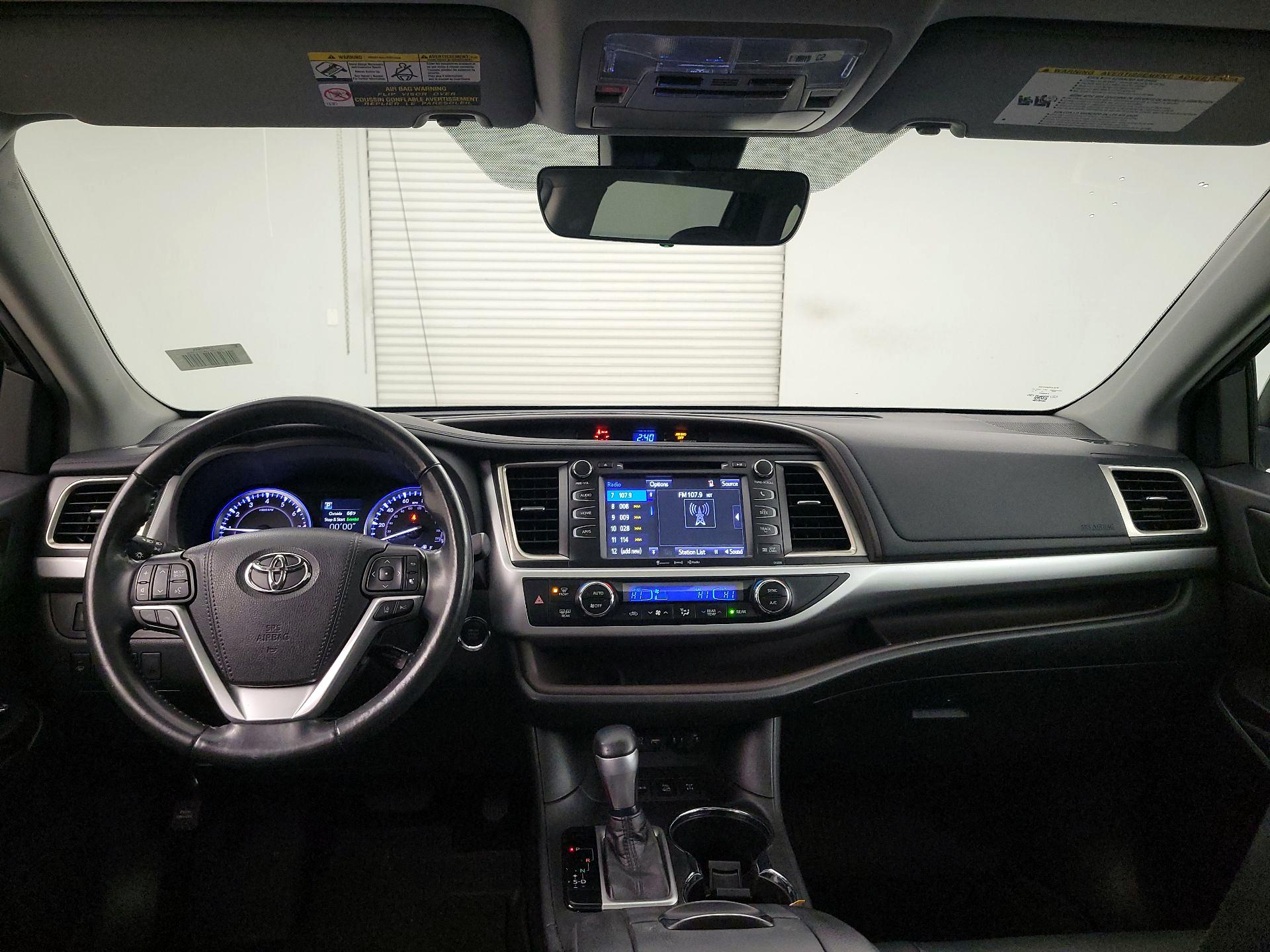 Thumbnail: 2019 Toyota Highlander - 9