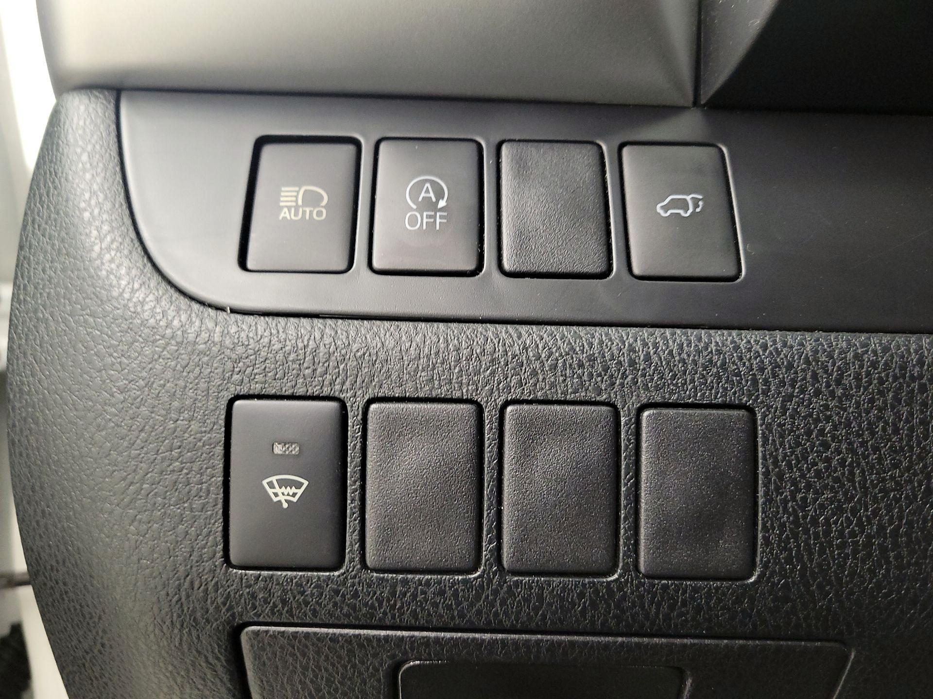 Thumbnail: 2019 Toyota Highlander - 13