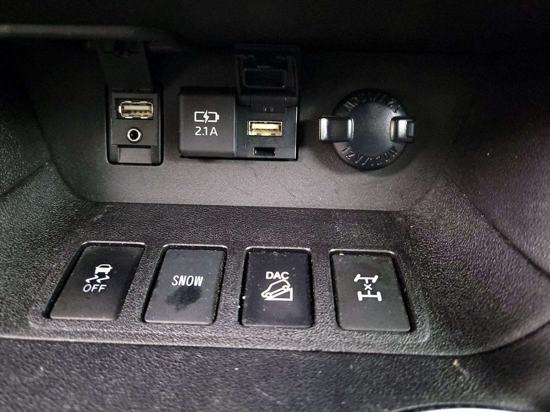 Thumbnail: 2019 Toyota Highlander - 18