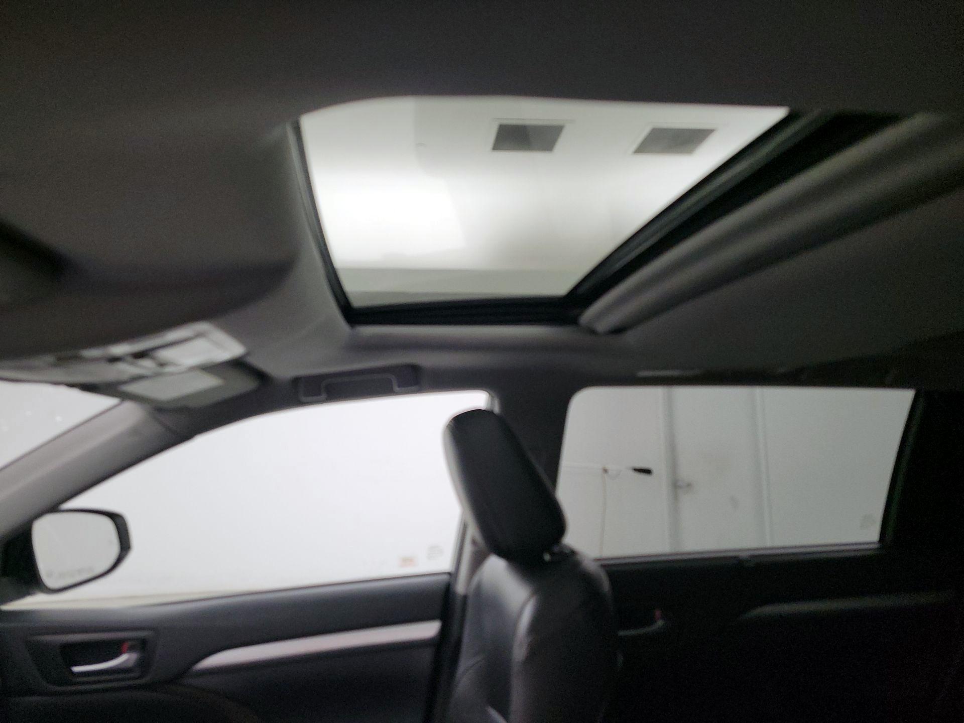 Thumbnail: 2019 Toyota Highlander - 19