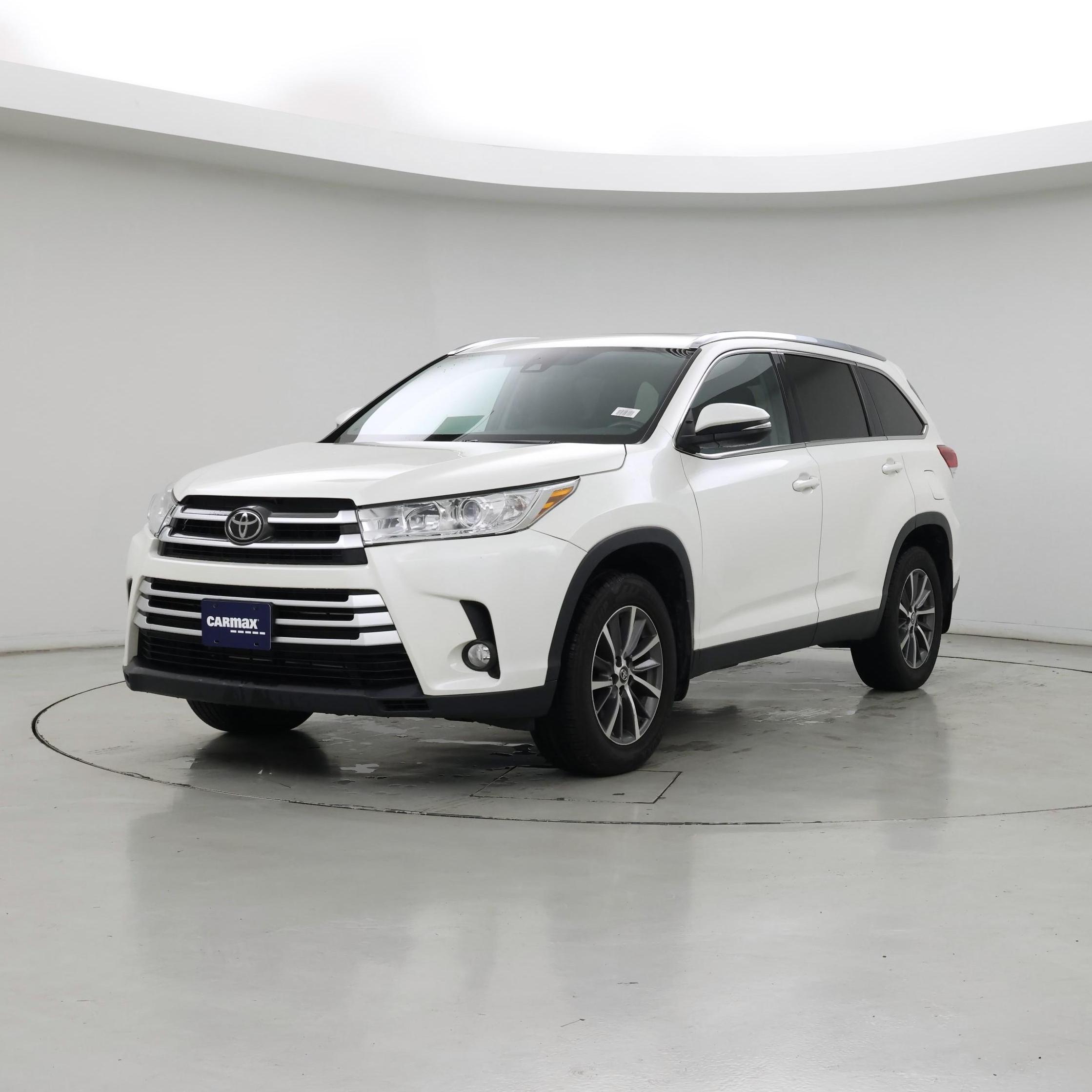 Thumbnail: 2019 Toyota Highlander - 4