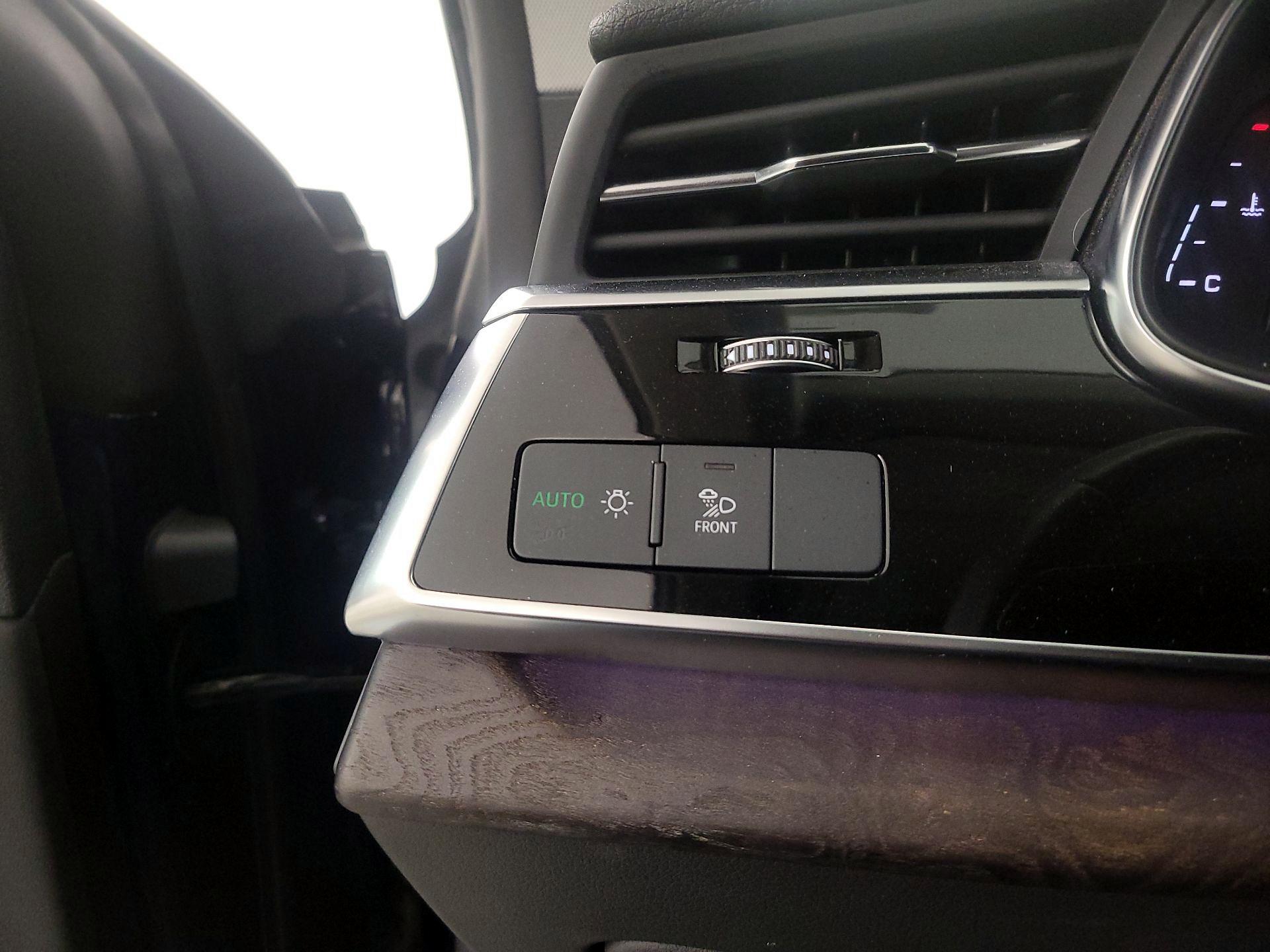 Thumbnail: 2019 Audi Q8 - 13