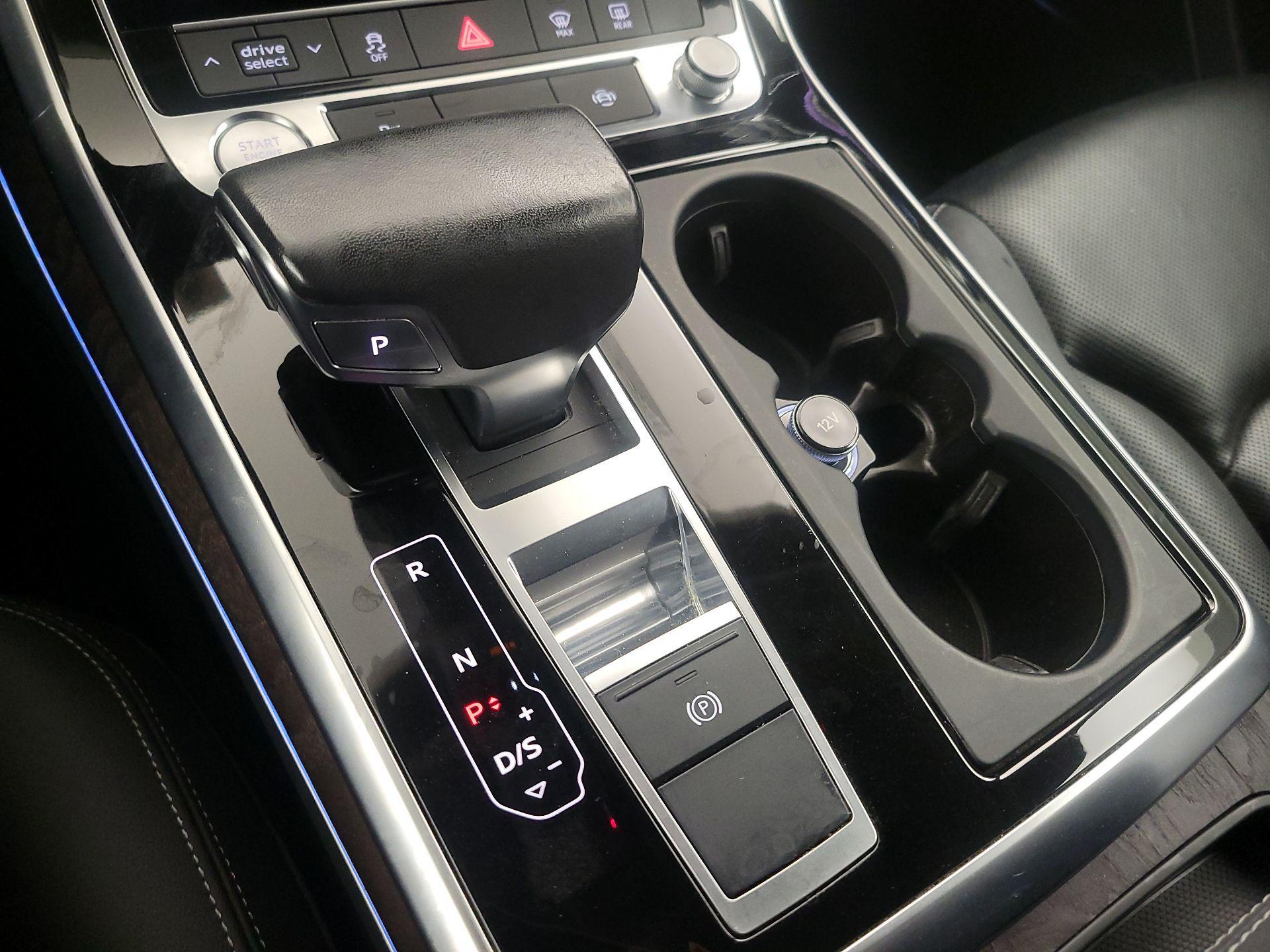 Thumbnail: 2019 Audi Q8 - 18