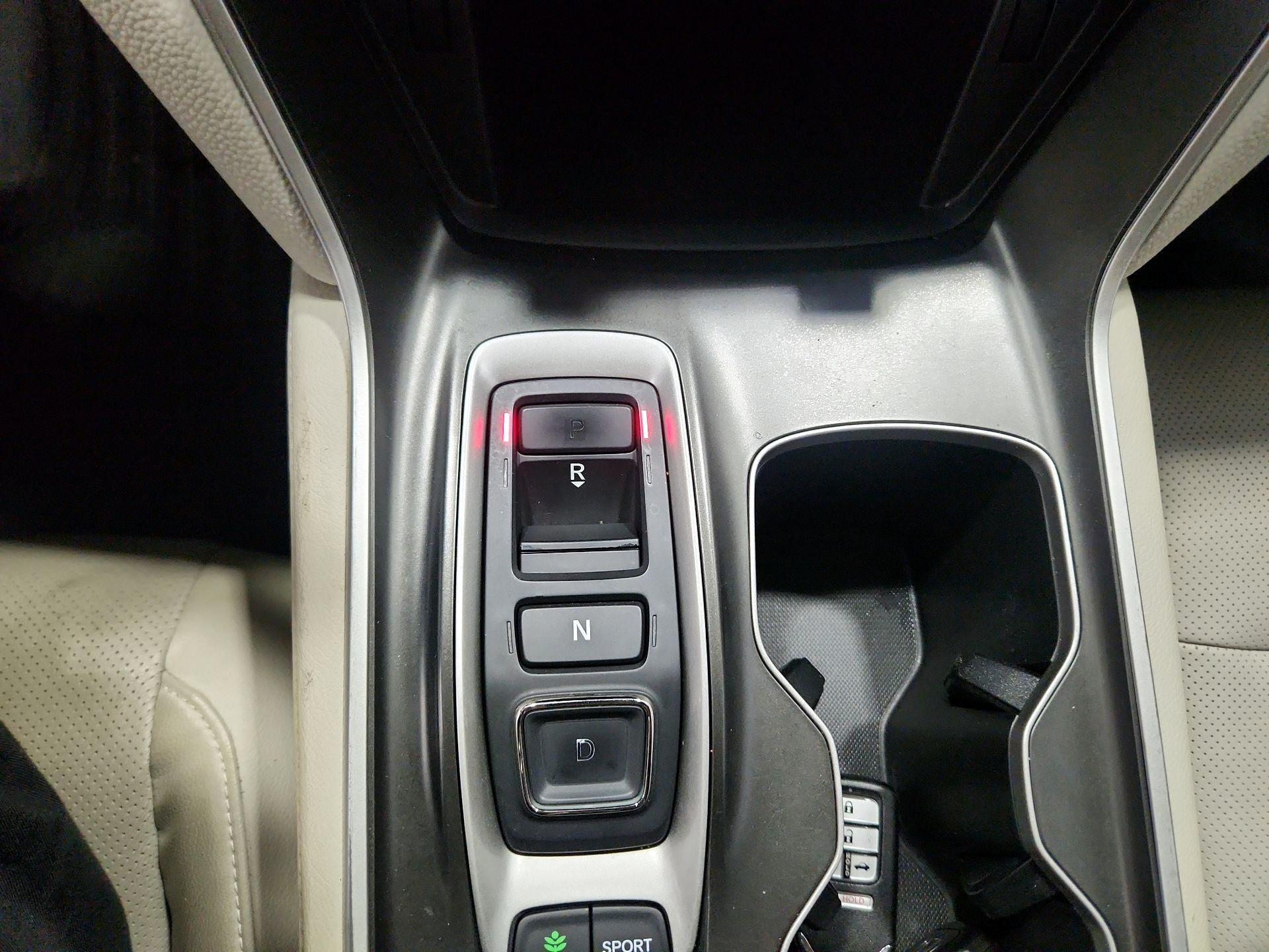 Thumbnail: 2018 Honda Accord - 17