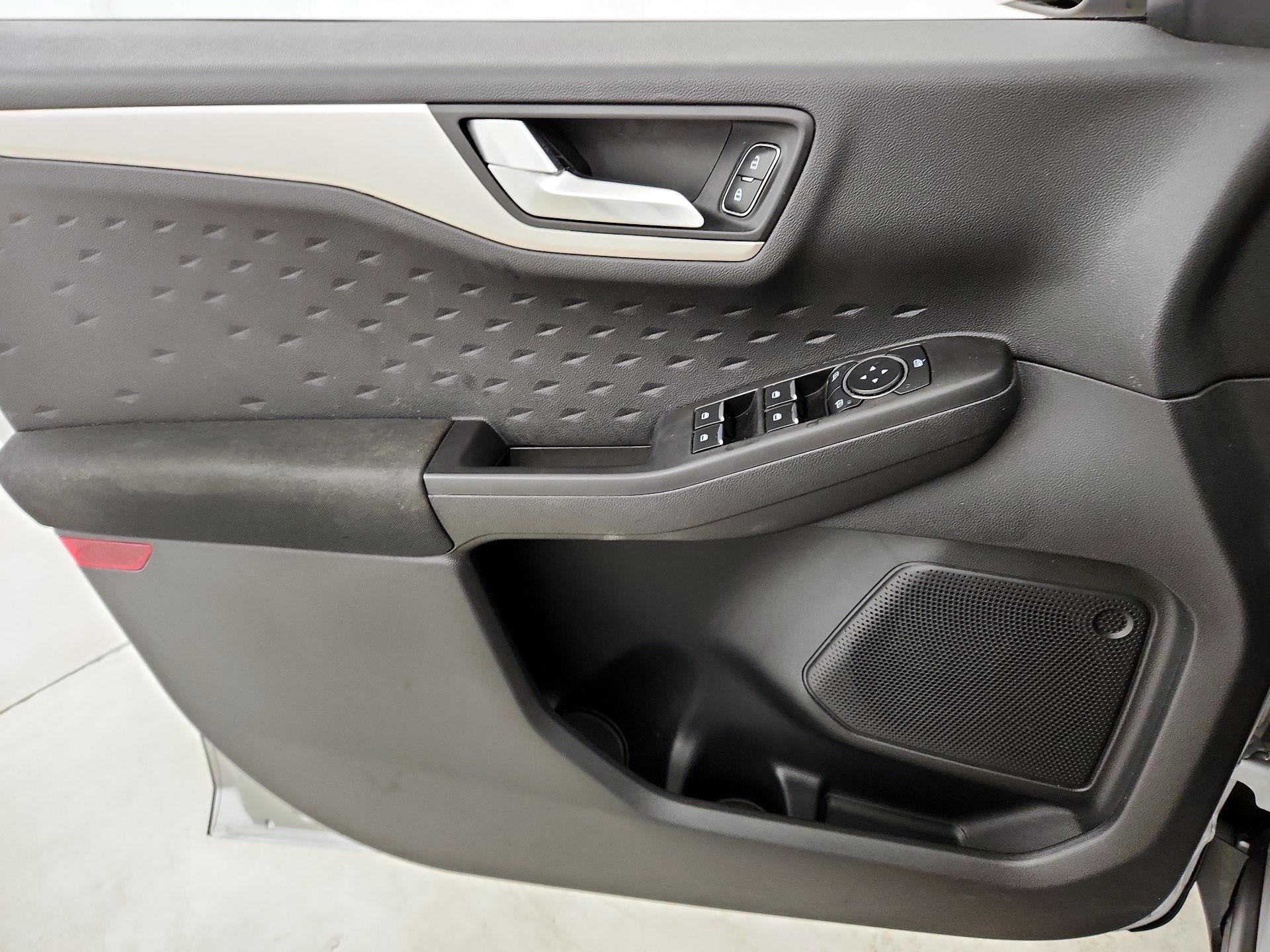 Thumbnail: 2020 Ford Escape - 12