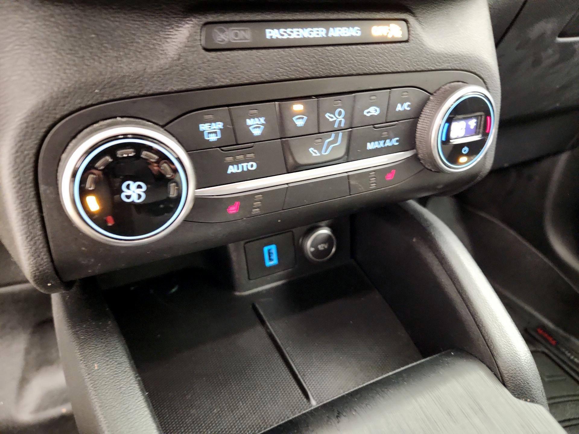 Thumbnail: 2020 Ford Escape - 16