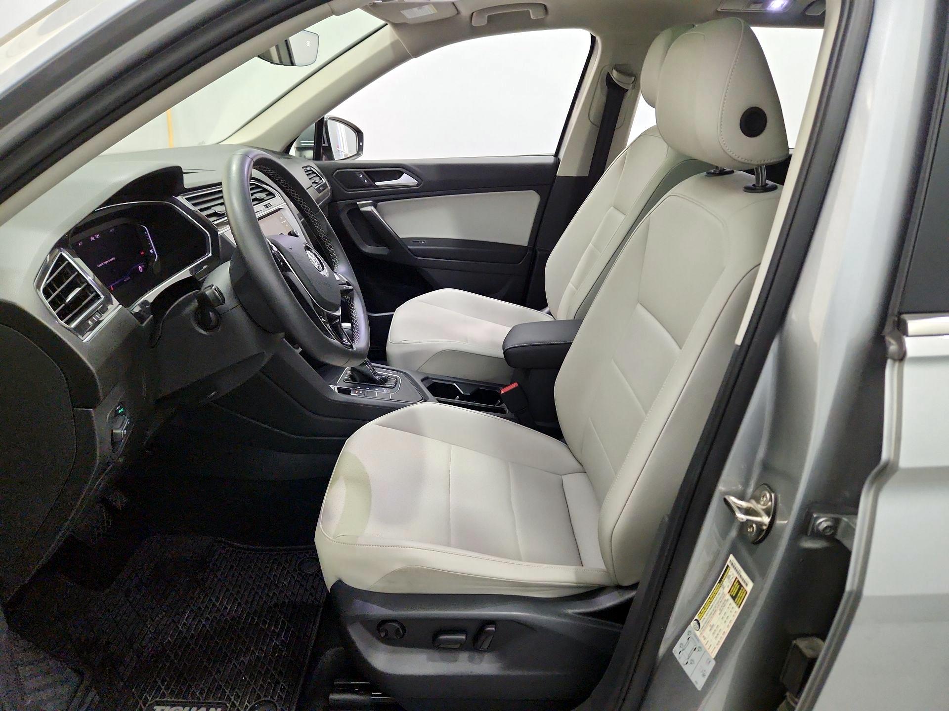 Thumbnail: 2021 Volkswagen Tiguan - 11