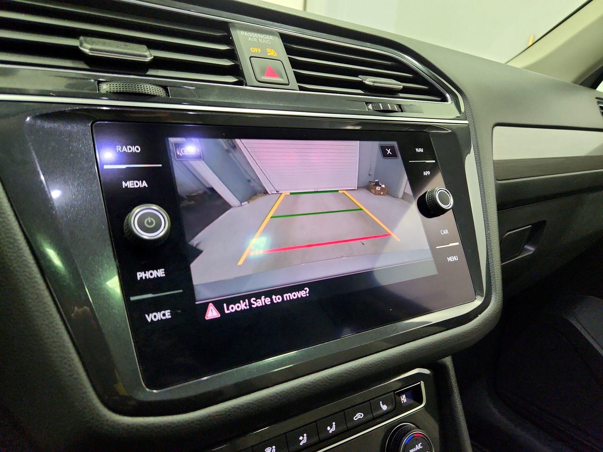 Thumbnail: 2021 Volkswagen Tiguan - 14