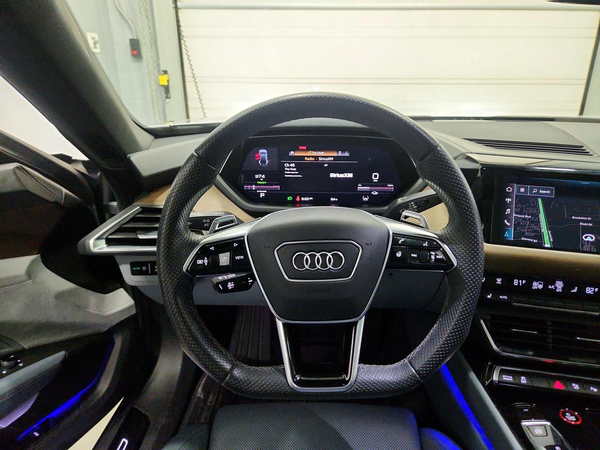 Thumbnail: 2022 Audi e-tron GT - 10