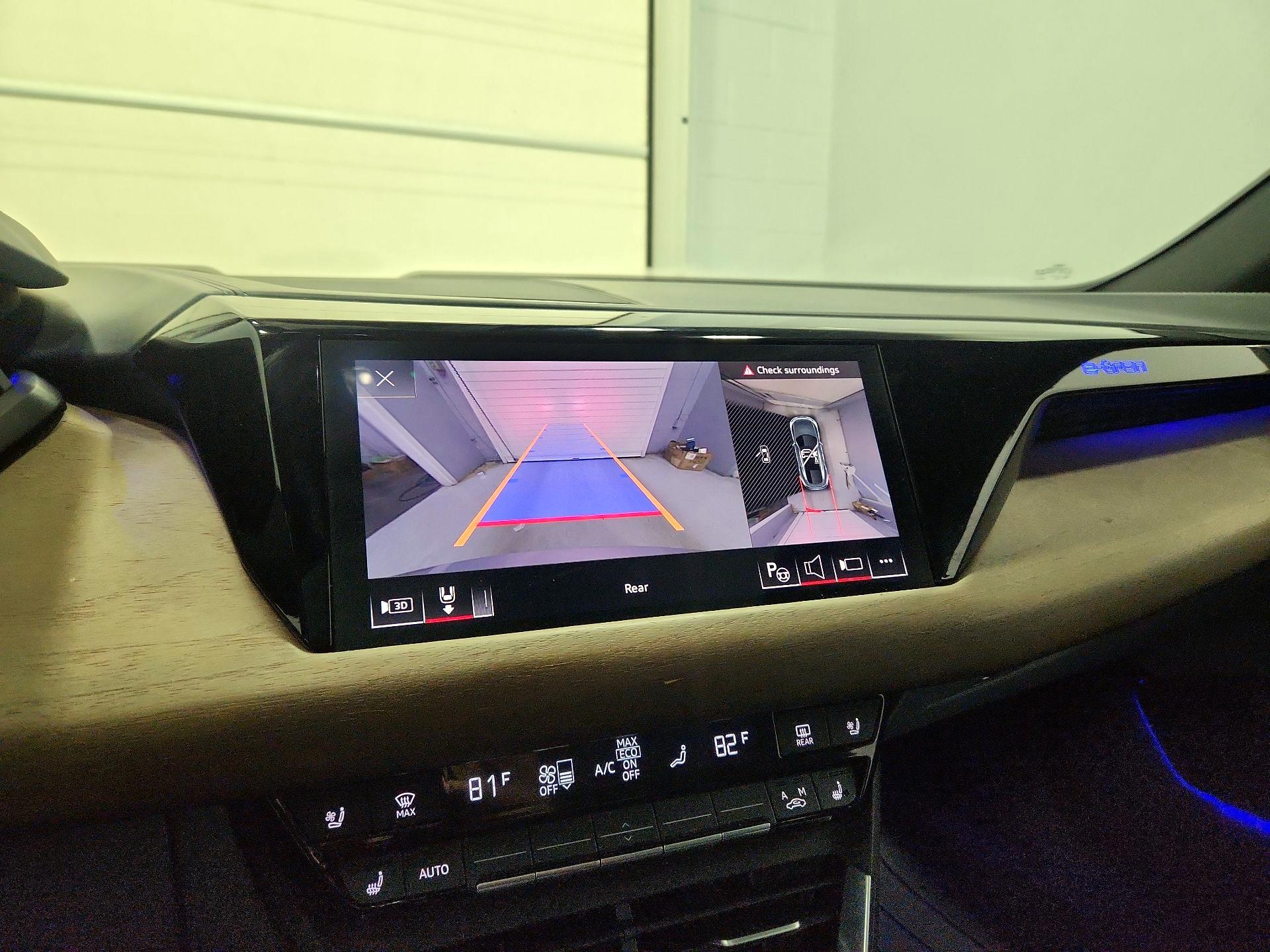 Thumbnail: 2022 Audi e-tron GT - 15