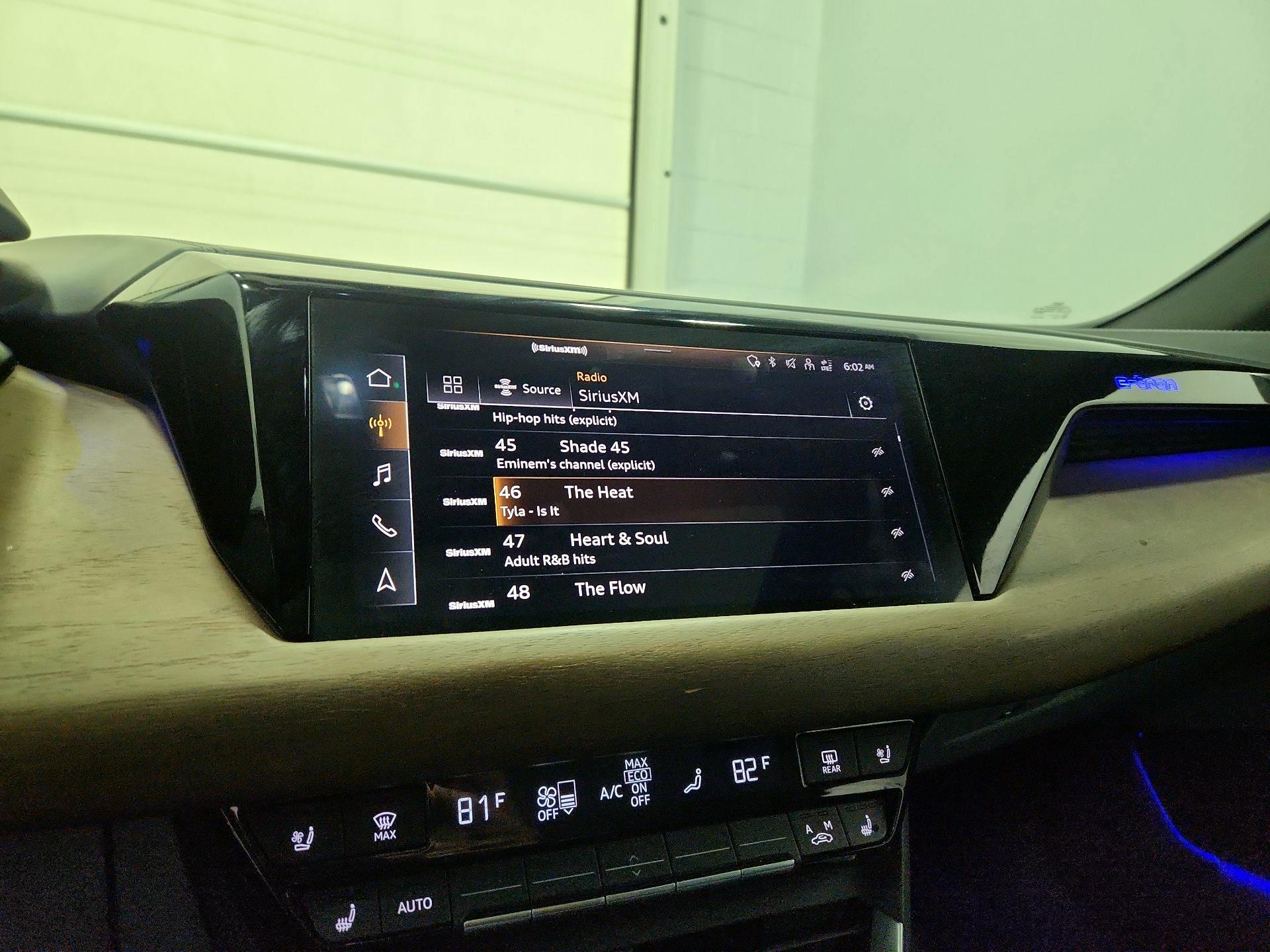 Thumbnail: 2022 Audi e-tron GT - 16